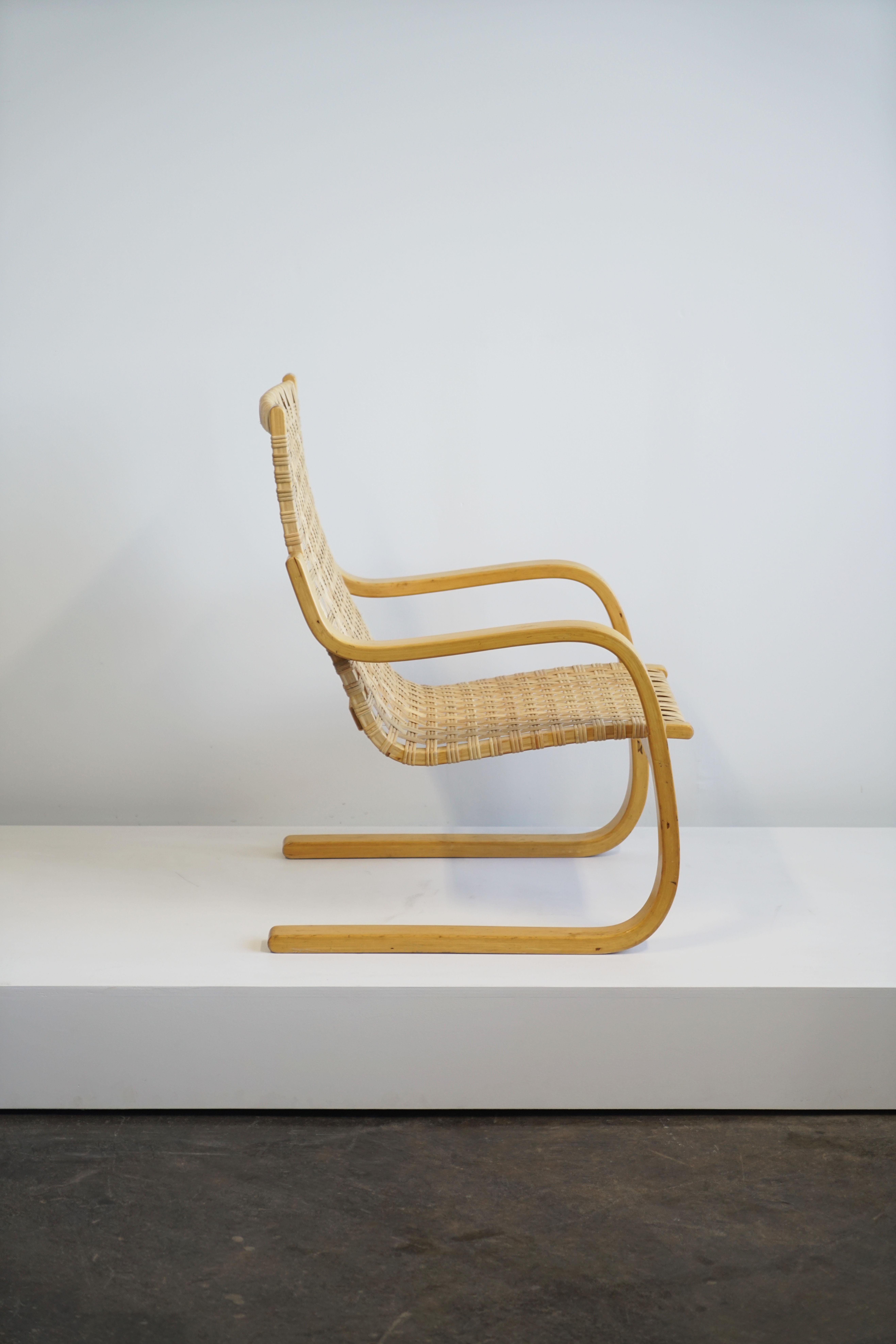 Mid-Century Modern 1960 Alvar Aalto Cantilever Chair Model 406 by Artek in Birch and Cane Webbing For Sale