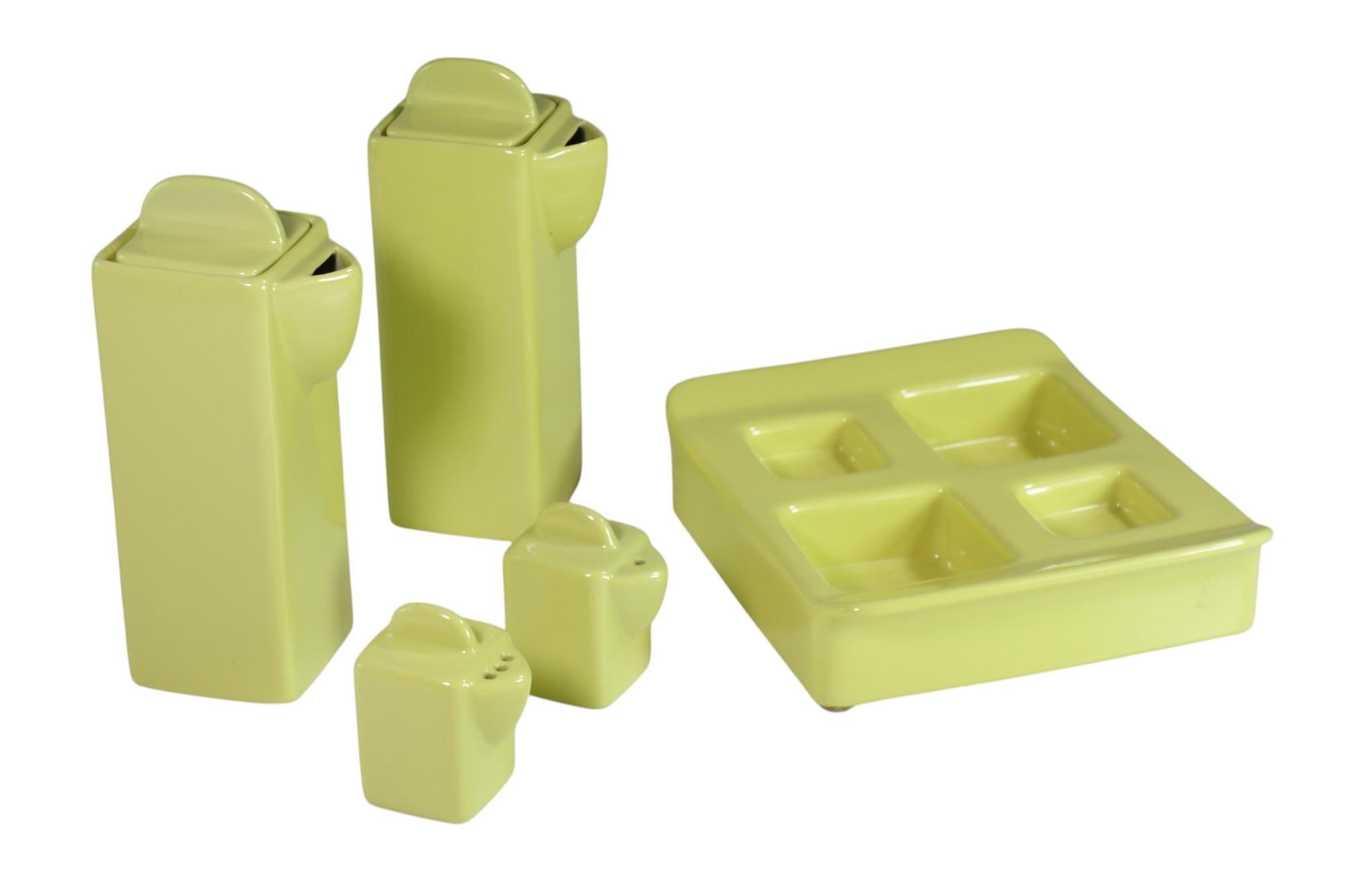 Ère spatiale 1960 Angelo Mangiarotti Brambilla Yellow Ceramic Set of Oil en vente