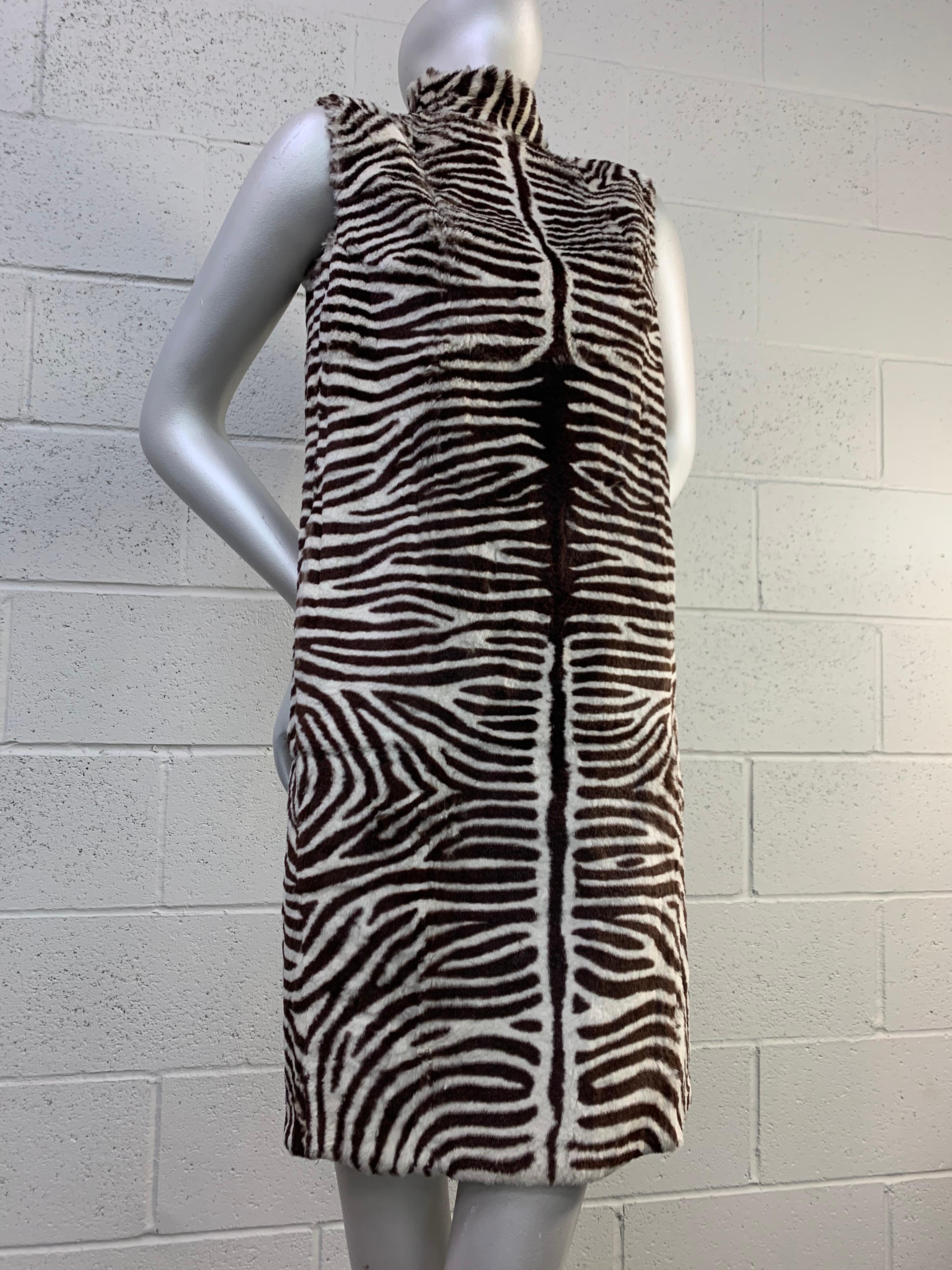 Women's 1960 Arthur Stevens Zebra Stenciled Lapin Mod Dress and Jacket Ensemble For Sale