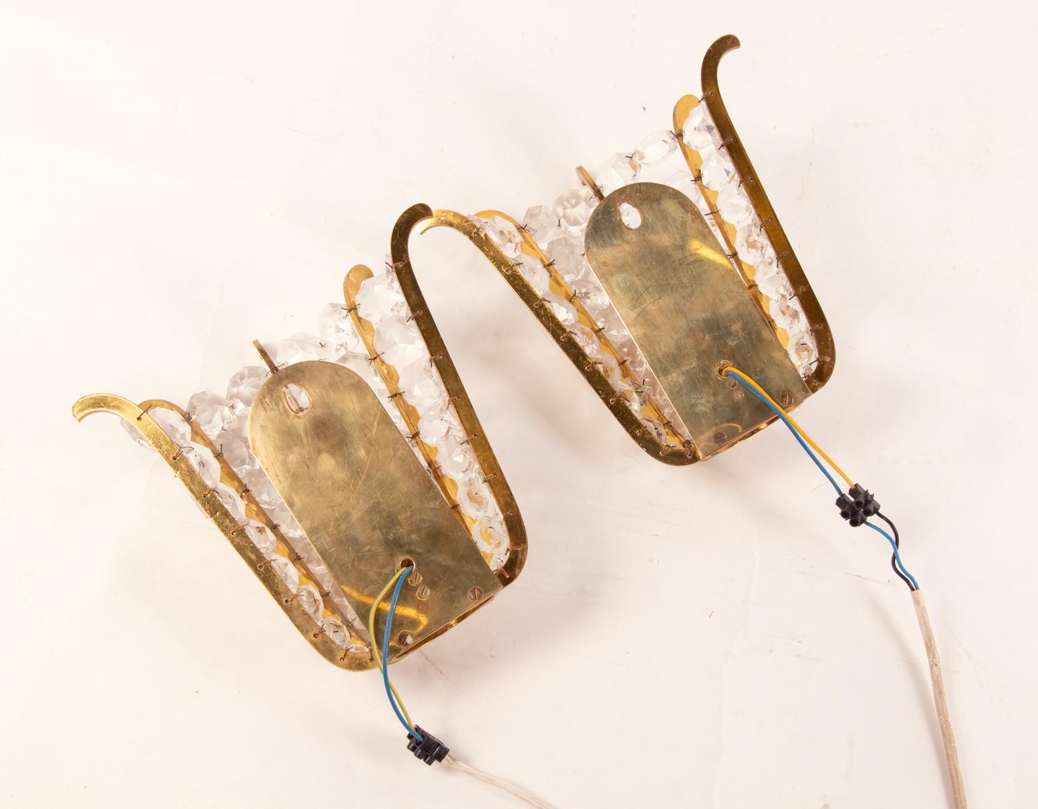 1960 Austria Bakalowits Pair of Wall Sconces Faceted Crystals & Brass For Sale 3