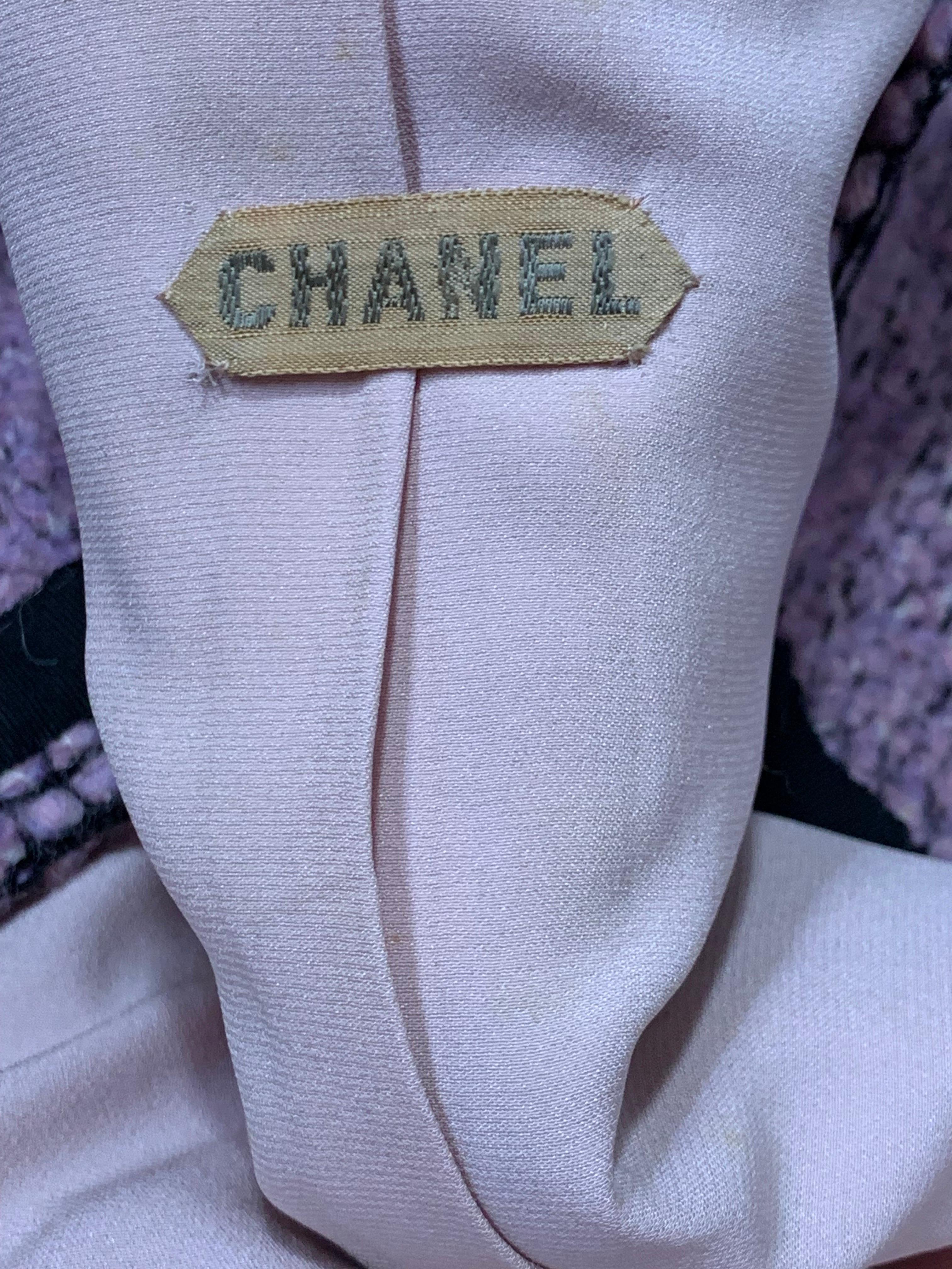 1960 Autumn/Winter Chanel Haute Couture Documented Lavender Tweed Skirt Suit  For Sale 14