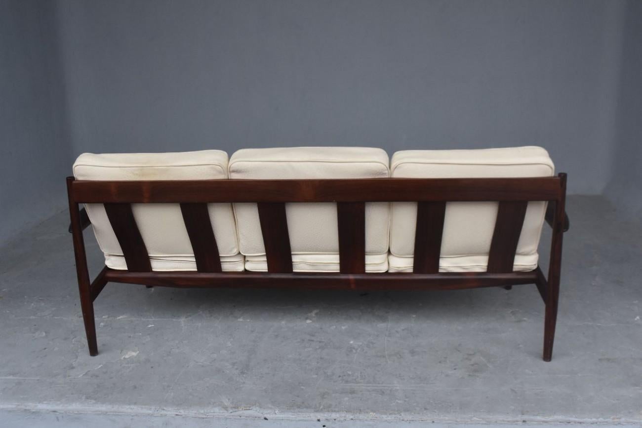 1960 Bench Model #118 Rio Rosewood by Grete Jalk In Good Condition In Marseille, FR