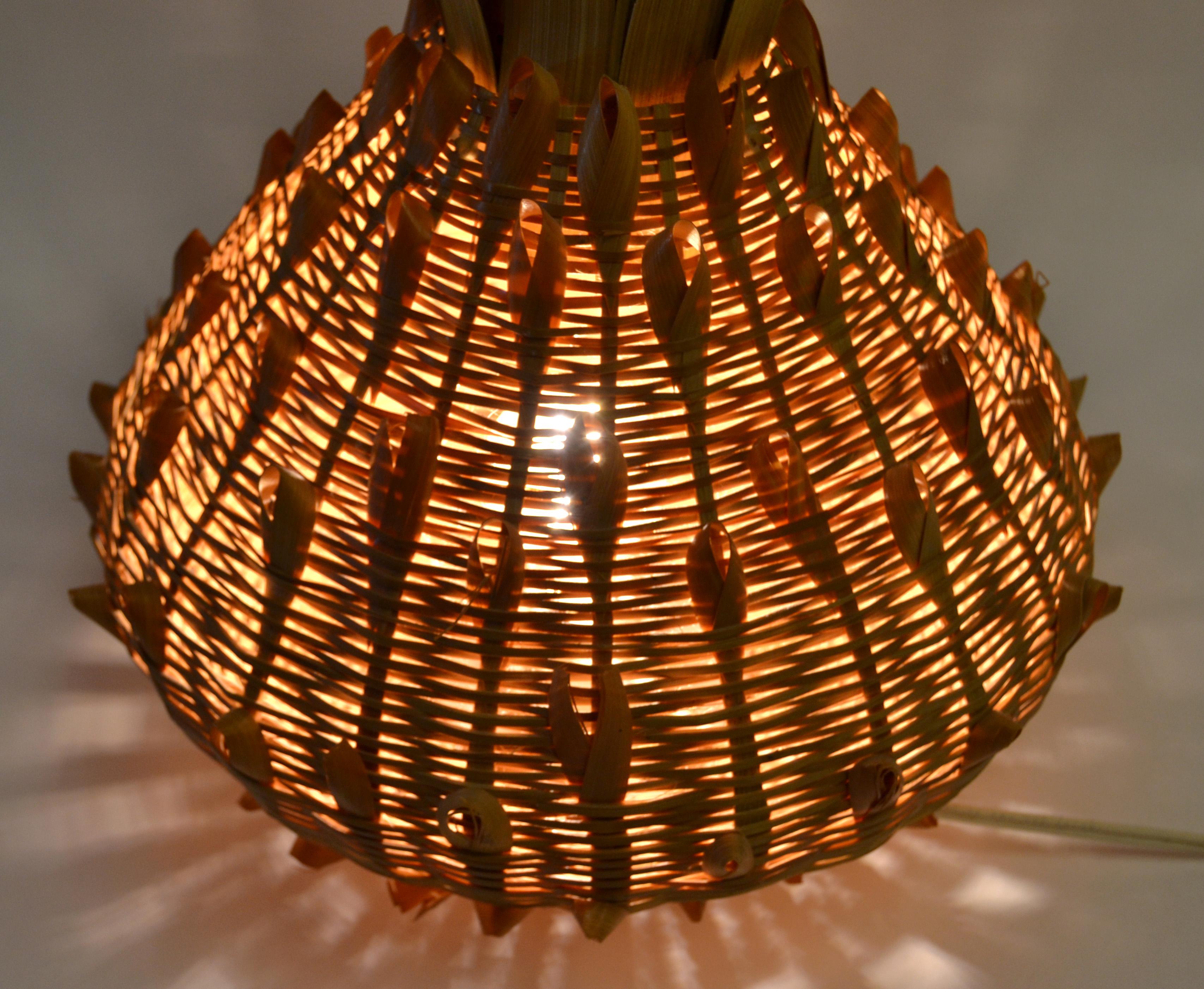 1960 Bohemian Handmade Rattan Cane Wood Pineapple Tischlampe Mid-Century Modern im Angebot 3