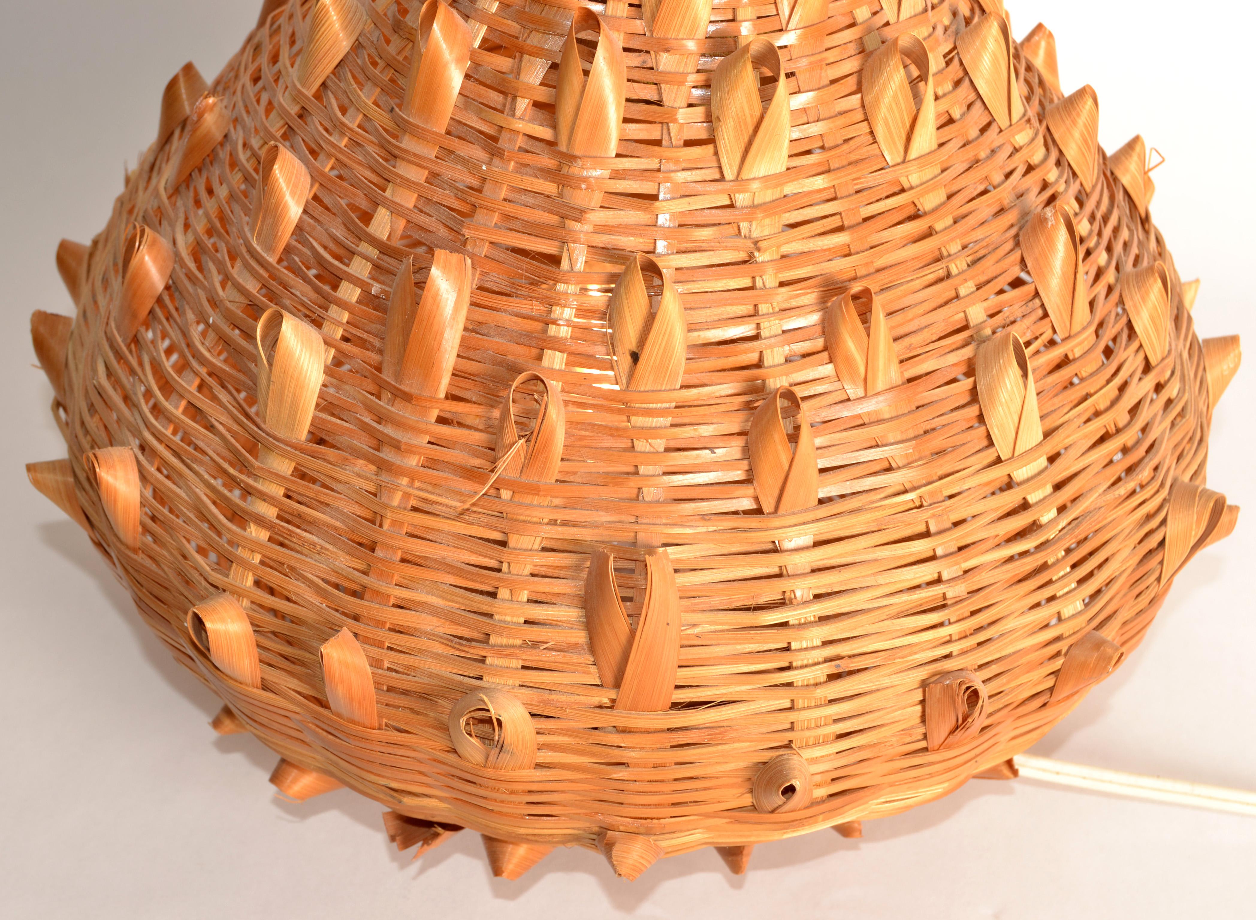 1960 Bohemian Handmade Rattan Cane Wood Pineapple Tischlampe Mid-Century Modern (20. Jahrhundert) im Angebot