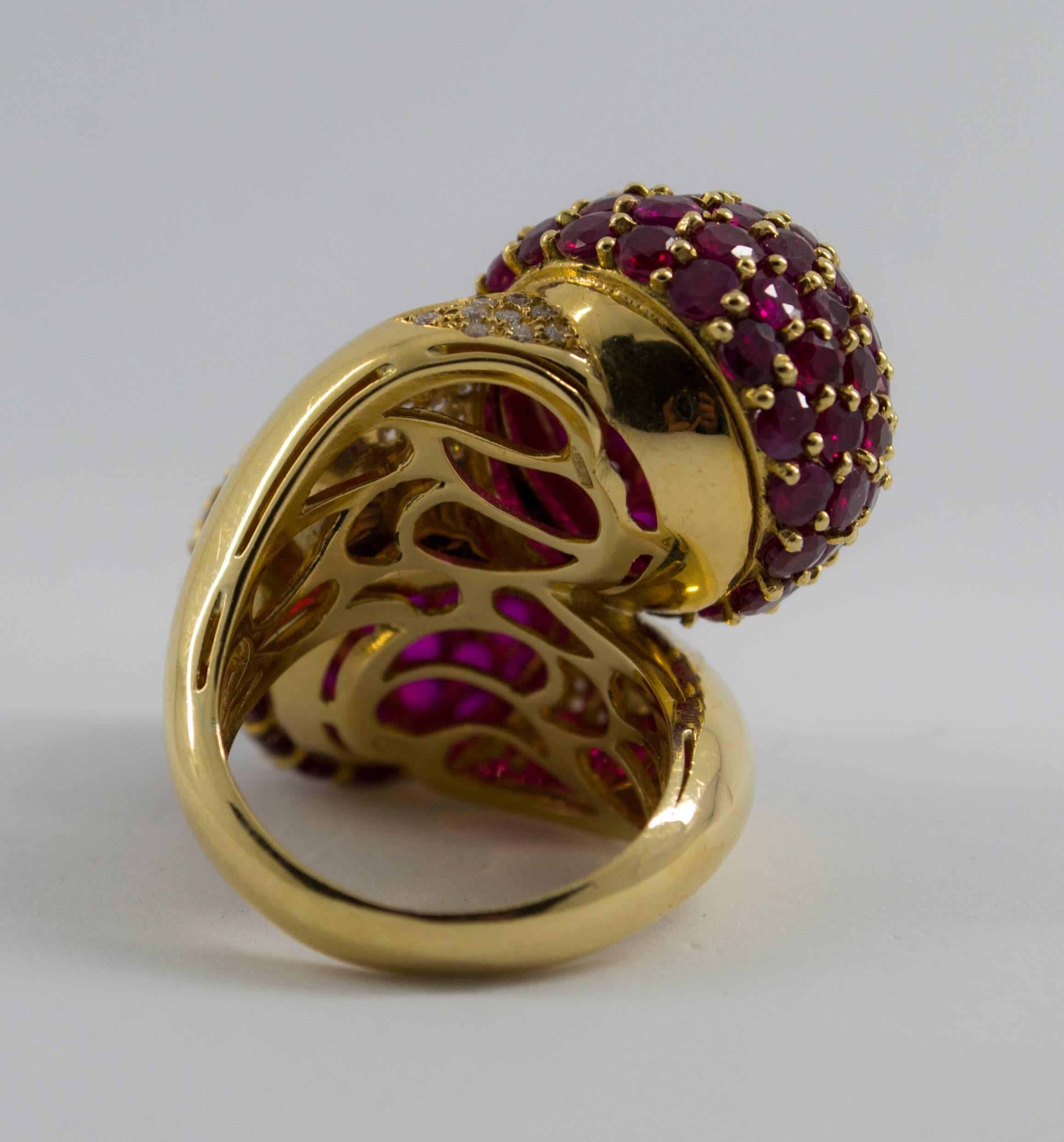 19.60 Carat Ruby White Diamond Yellow Gold Cocktail Ring 3