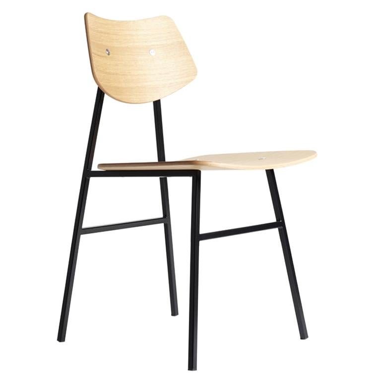 1960 Stuhl aus Eiche natur mit Metallgestell und Sperrholz, Mid-Century Modern-Stil im Angebot