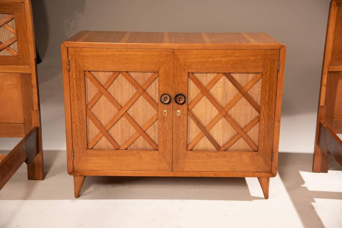 1960 Chest Of Drawers And Two Single Beds For Sale 9