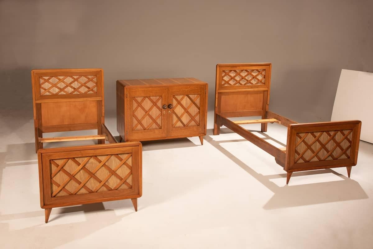 20th Century 1960 Chest Of Drawers And Two Single Beds For Sale