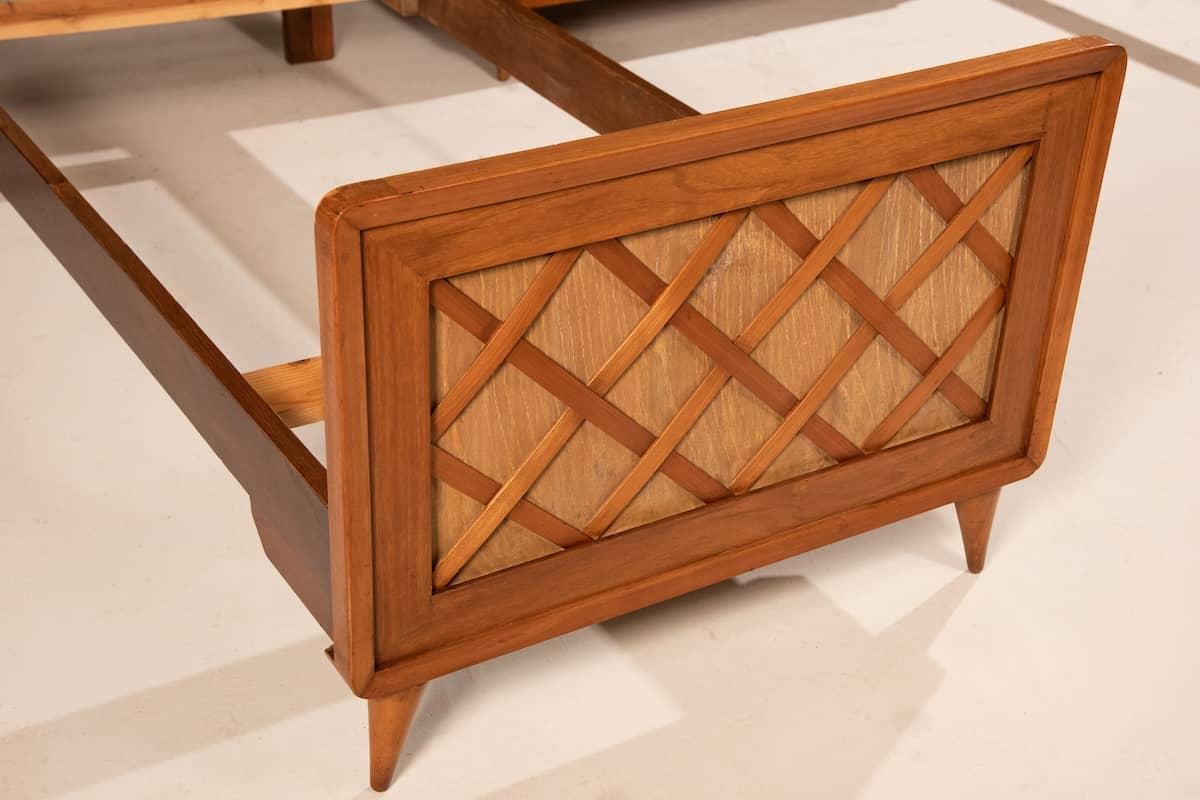 Oak 1960 Chest Of Drawers And Two Single Beds For Sale