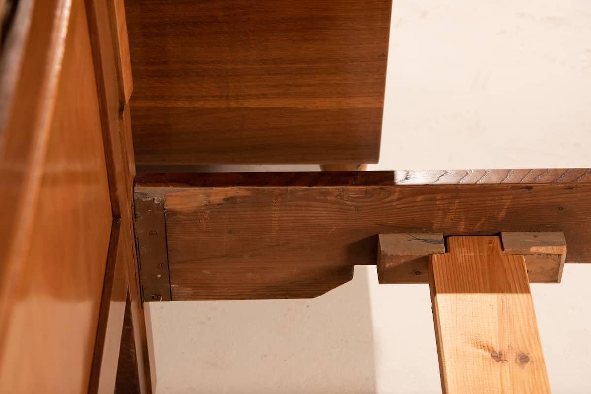 1960 Chest Of Drawers And Two Single Beds For Sale 4