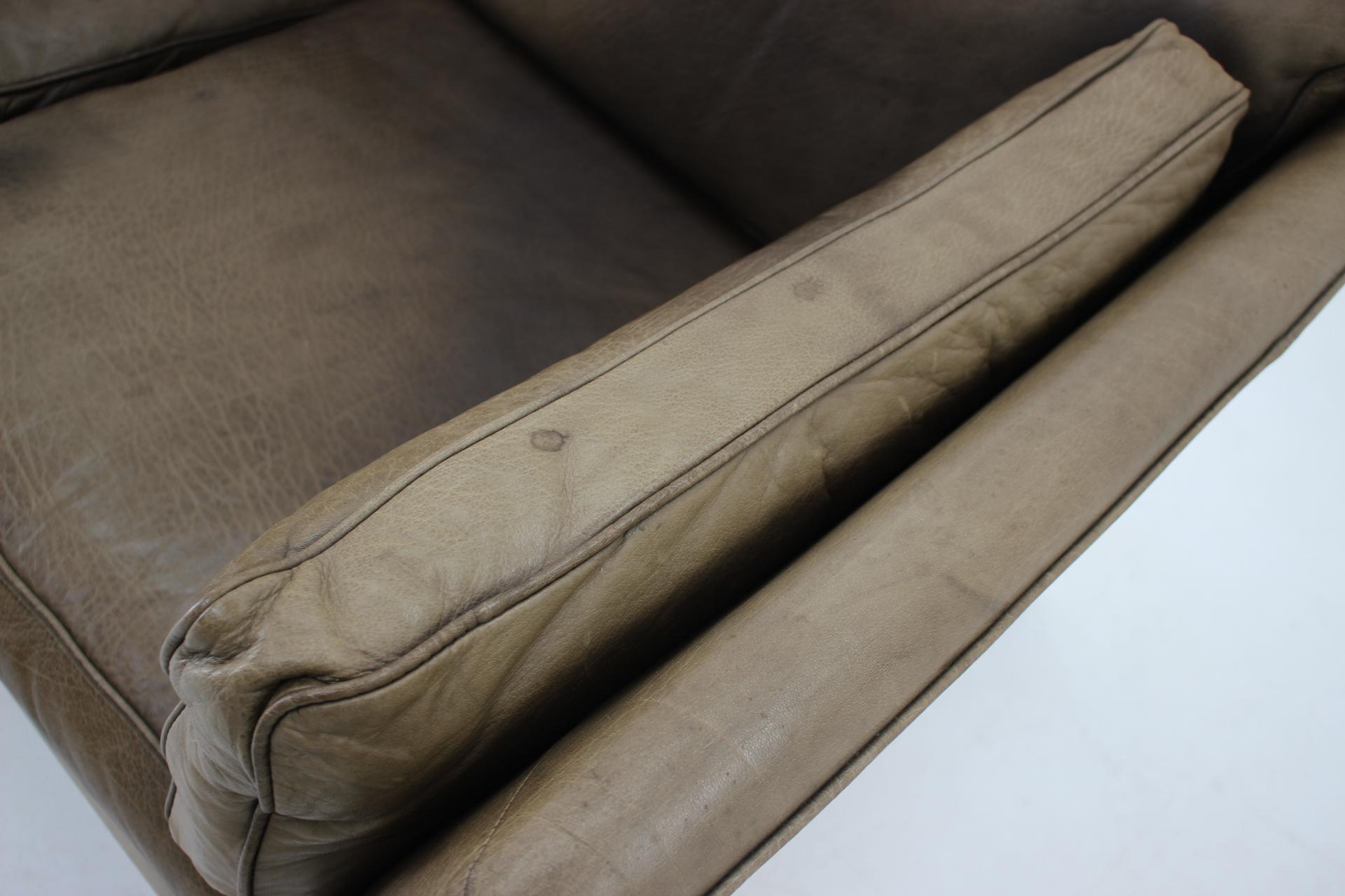 Mid-20th Century 1960 Danish 2-Seat Leather Sofa