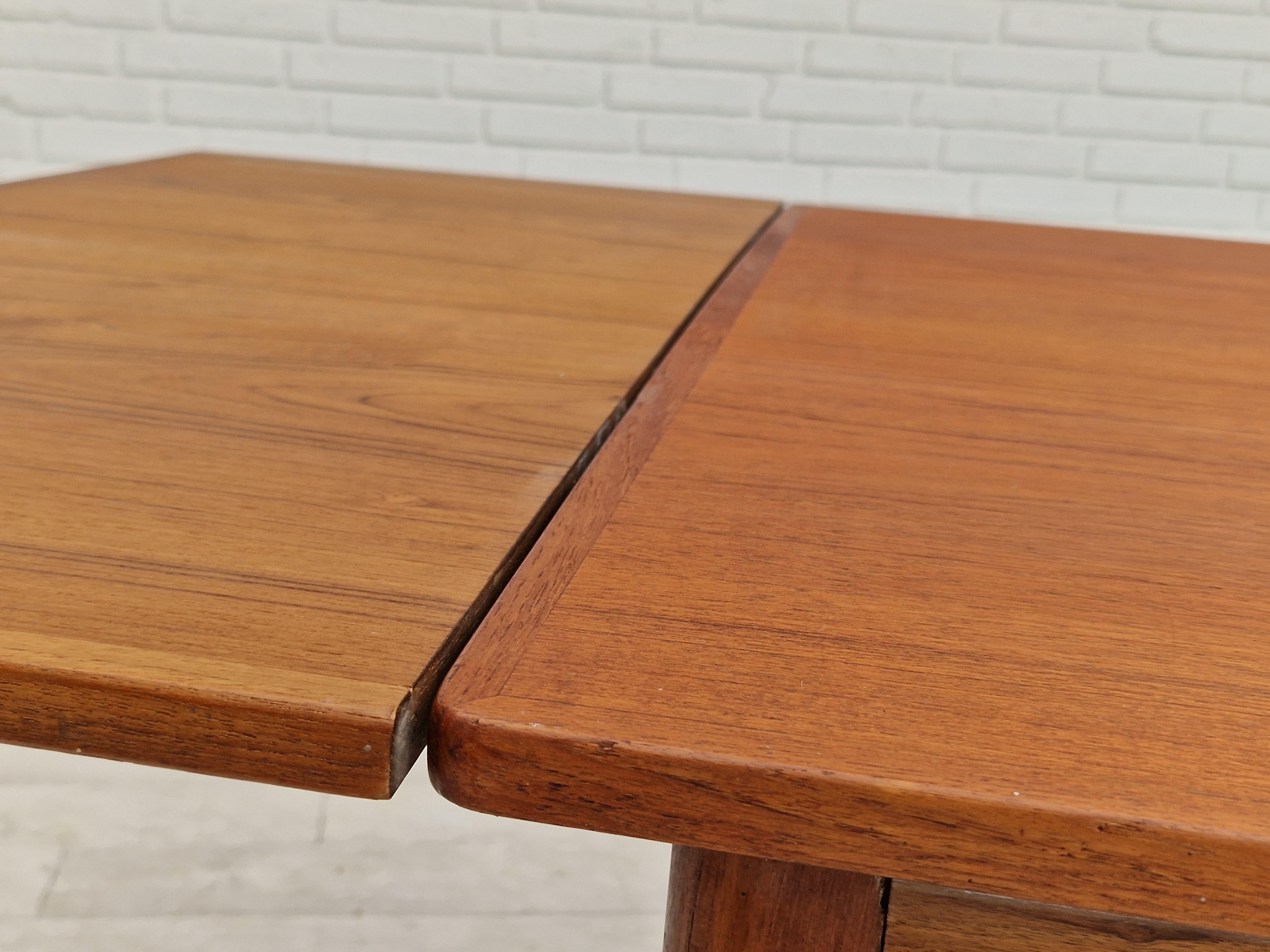 1960, Danish design, unfolded dining table, teak wood. 1