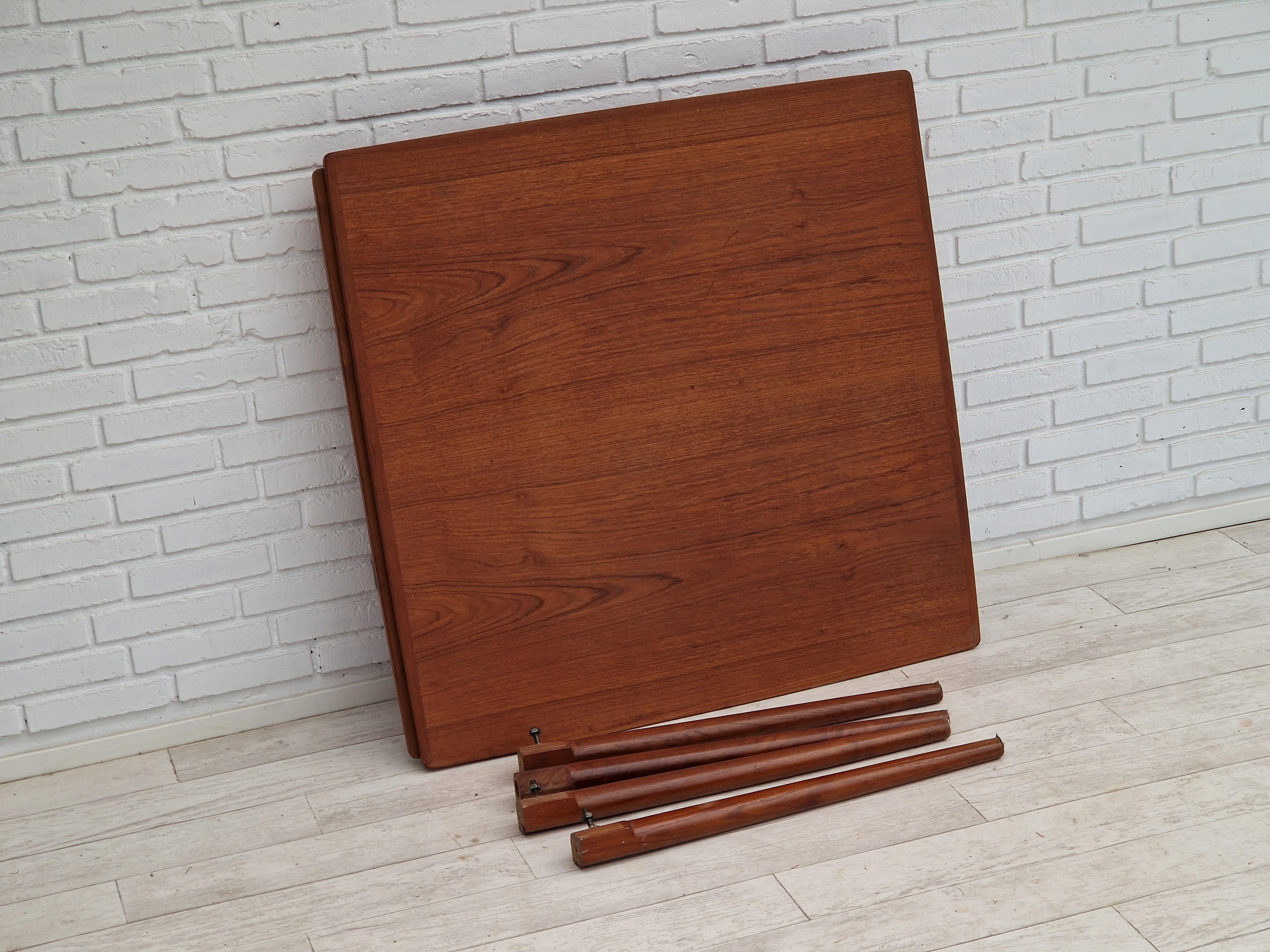 1960, Danish design, unfolded dining table, teak wood. 2