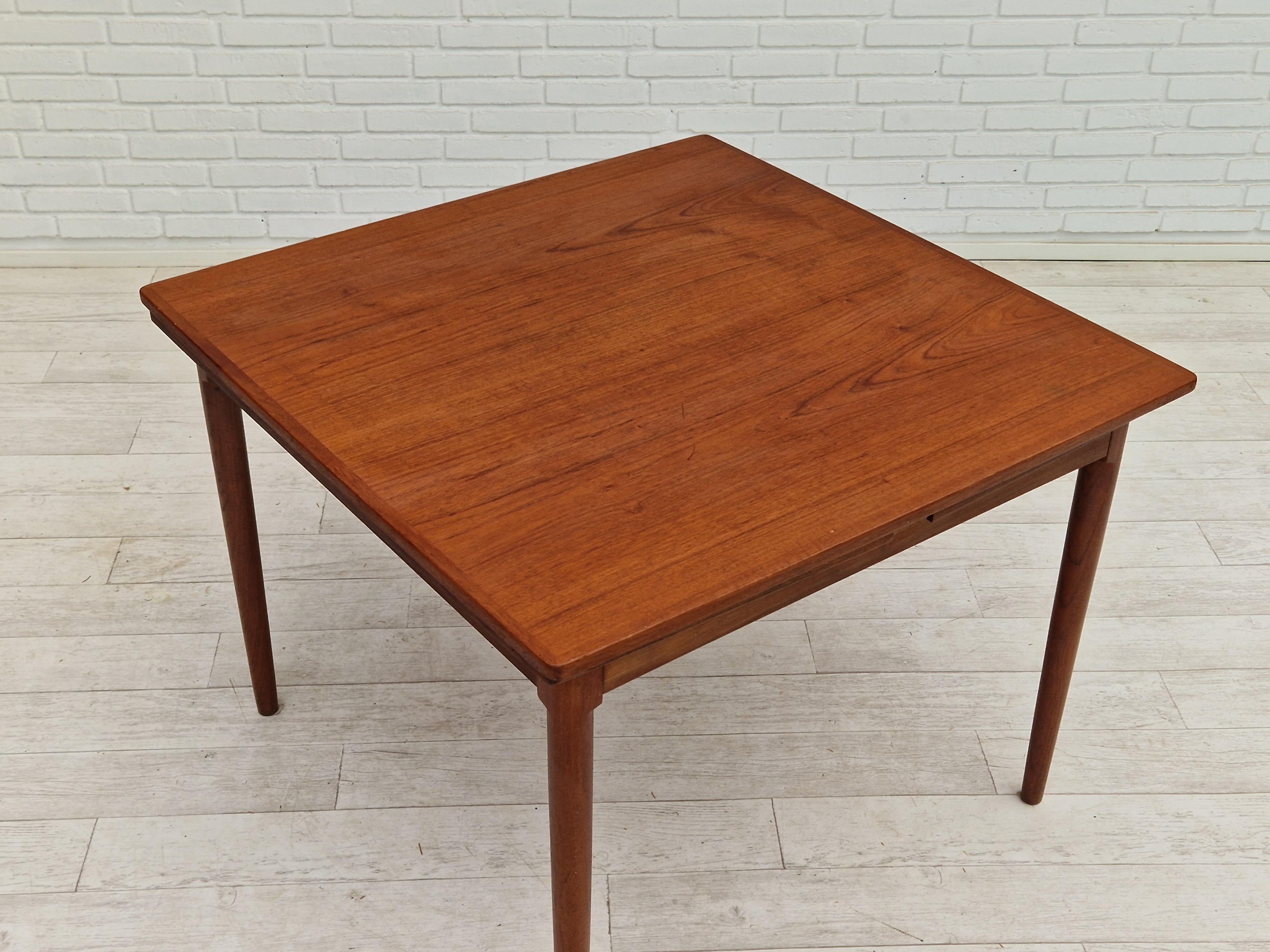 1960, Danish design, unfolded dining table, teak wood. 3