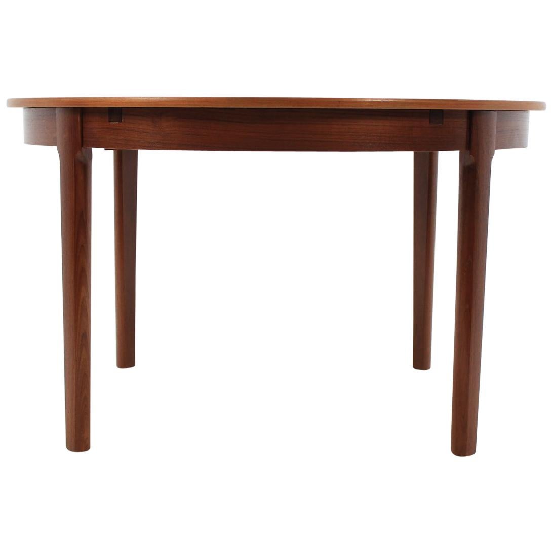 1960 Danish Round Extendable Dining Table