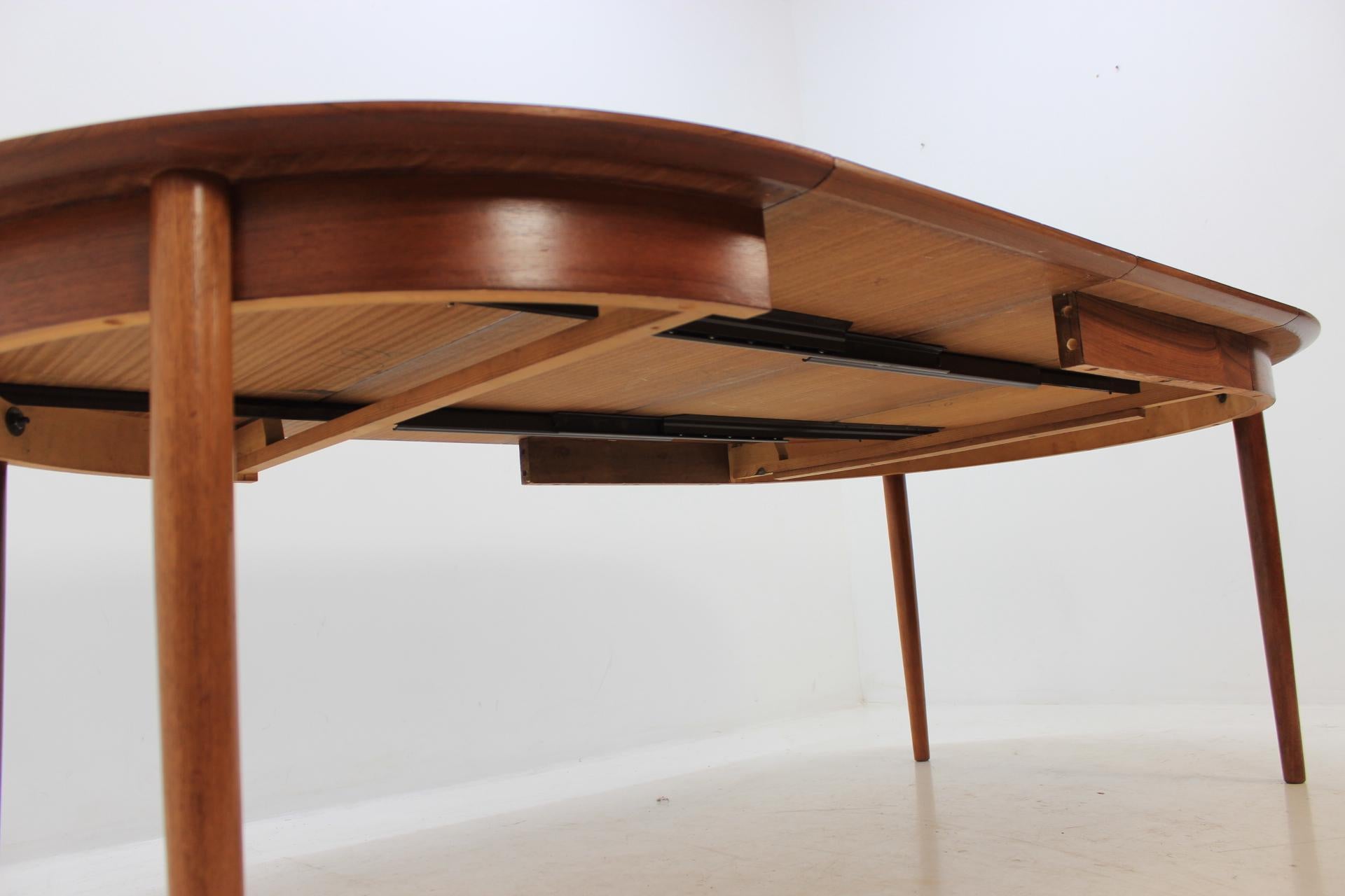 1960 Danish Teak Extendable Table, Denmark 2