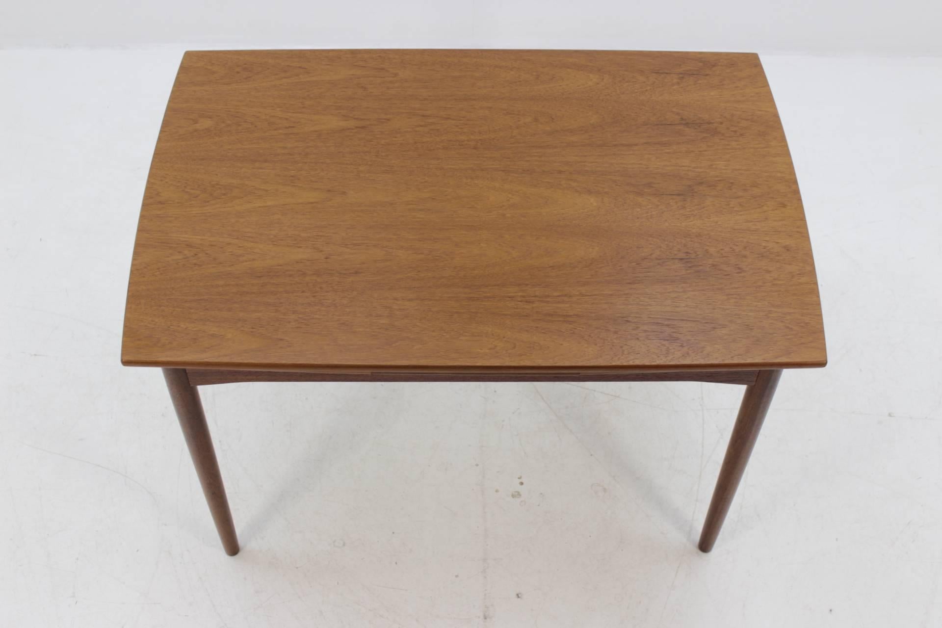 1960 Danish Teak Extendable Table In Good Condition In Praha, CZ