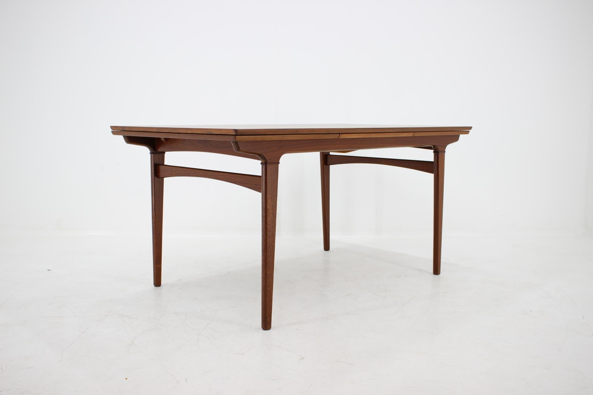 Scandinavian Modern 1960 Danish Teak Extendable Table