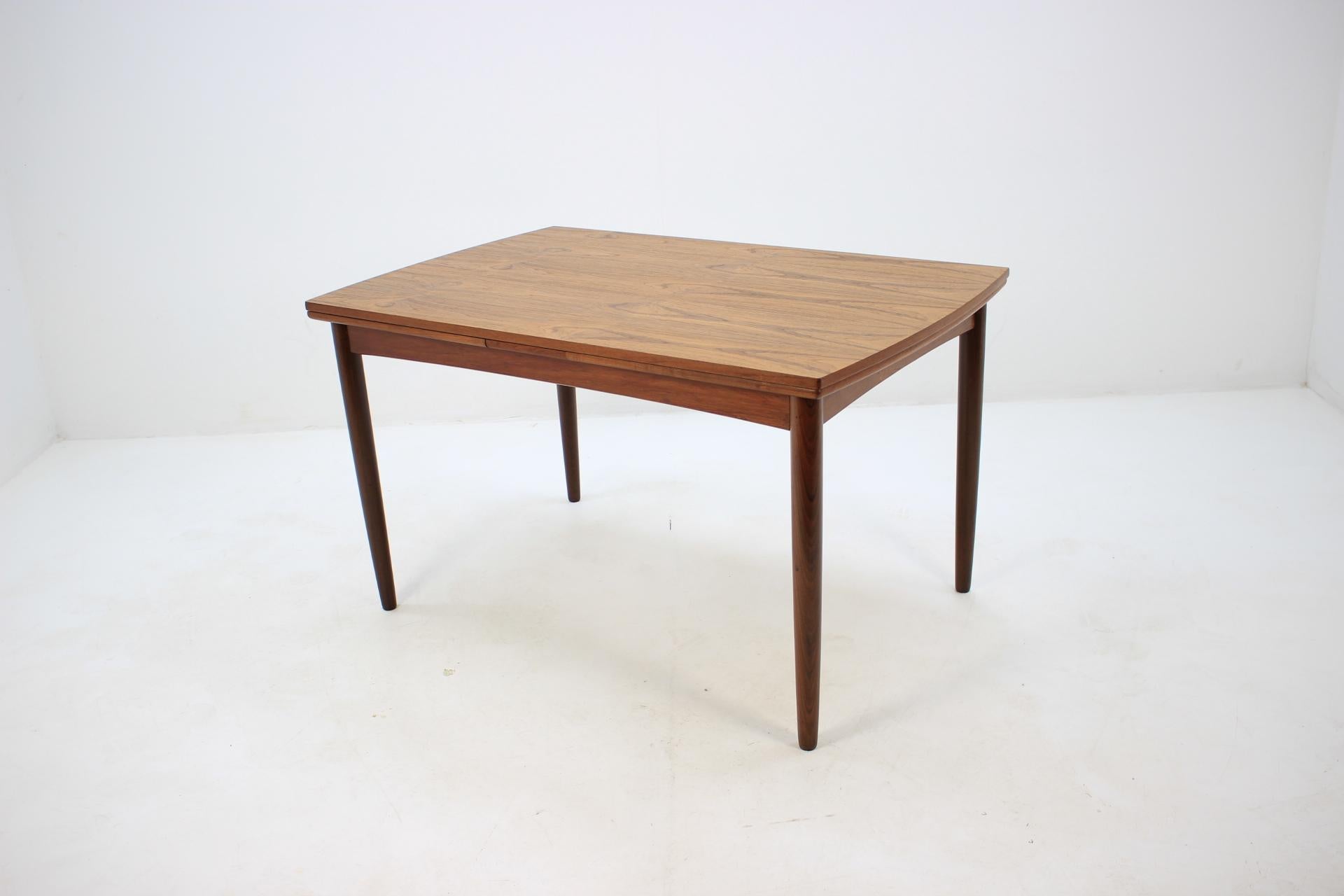 1960 Danish Teak Extendable Table In Good Condition In Praha, CZ