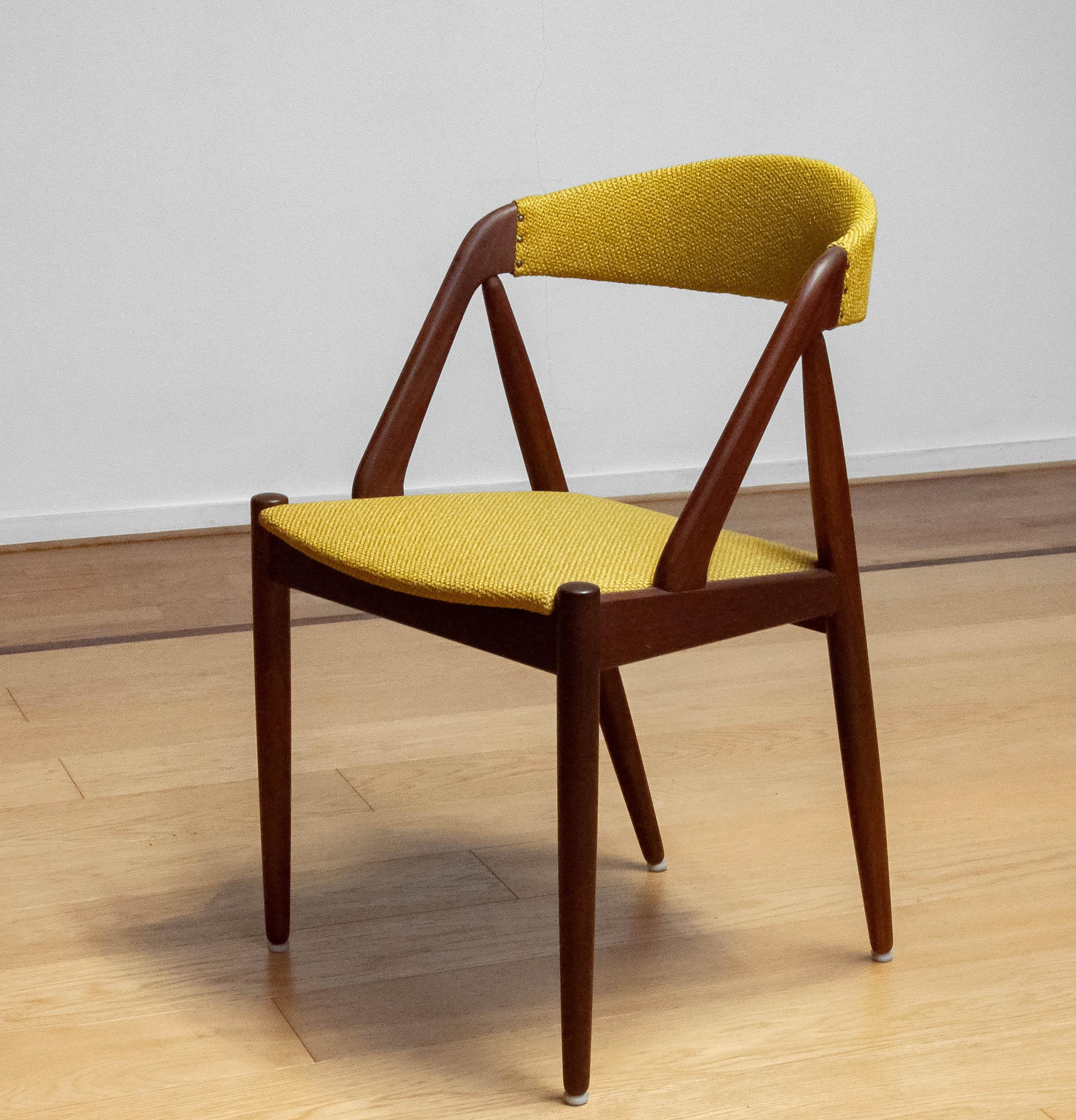 1960 Danish Yellow Ochre Upholstered Dining Chairs 'Model 31' by Kai Kristiansen In Excellent Condition For Sale In Silvolde, Gelderland