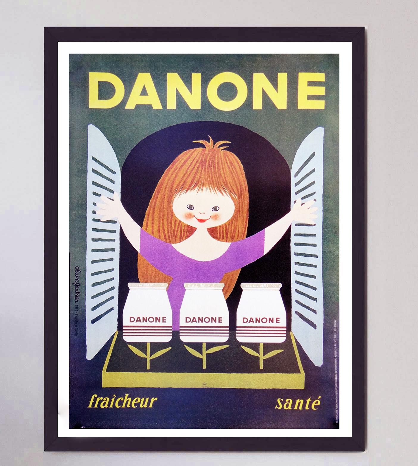 1960 Danone - Fraicheur Sante Original Vintage Poster In Good Condition For Sale In Winchester, GB