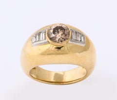 1960 David Webb Natürlicher Fancy Farbe Hellbraun Diamant mit Baguettes Gold Ring