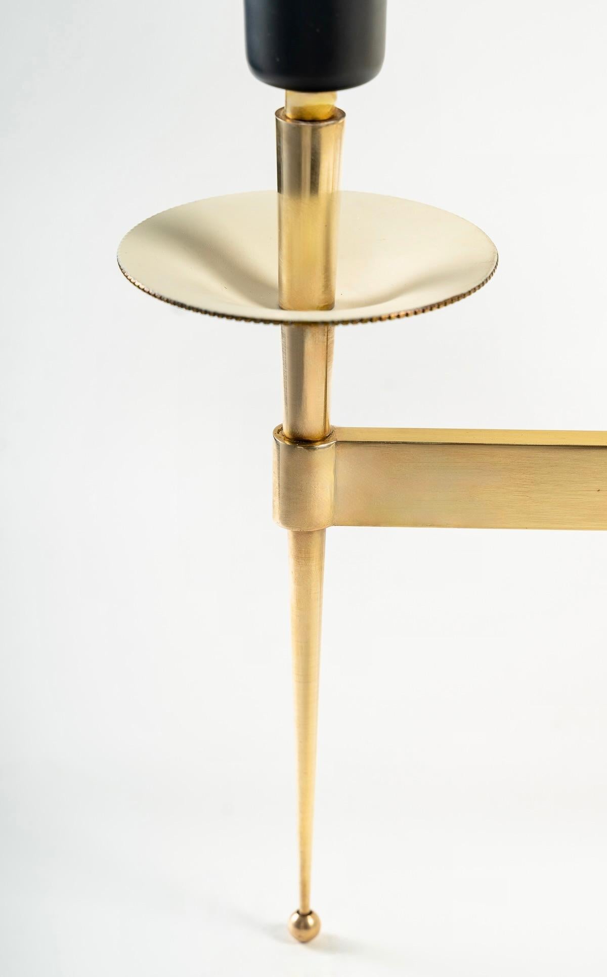 Francese 1960 Elegante lampadario della Casa di Arlus in vendita