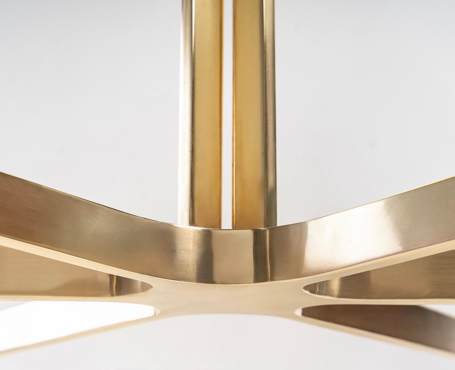 Ottone 1960 Elegante lampadario della Casa di Arlus in vendita