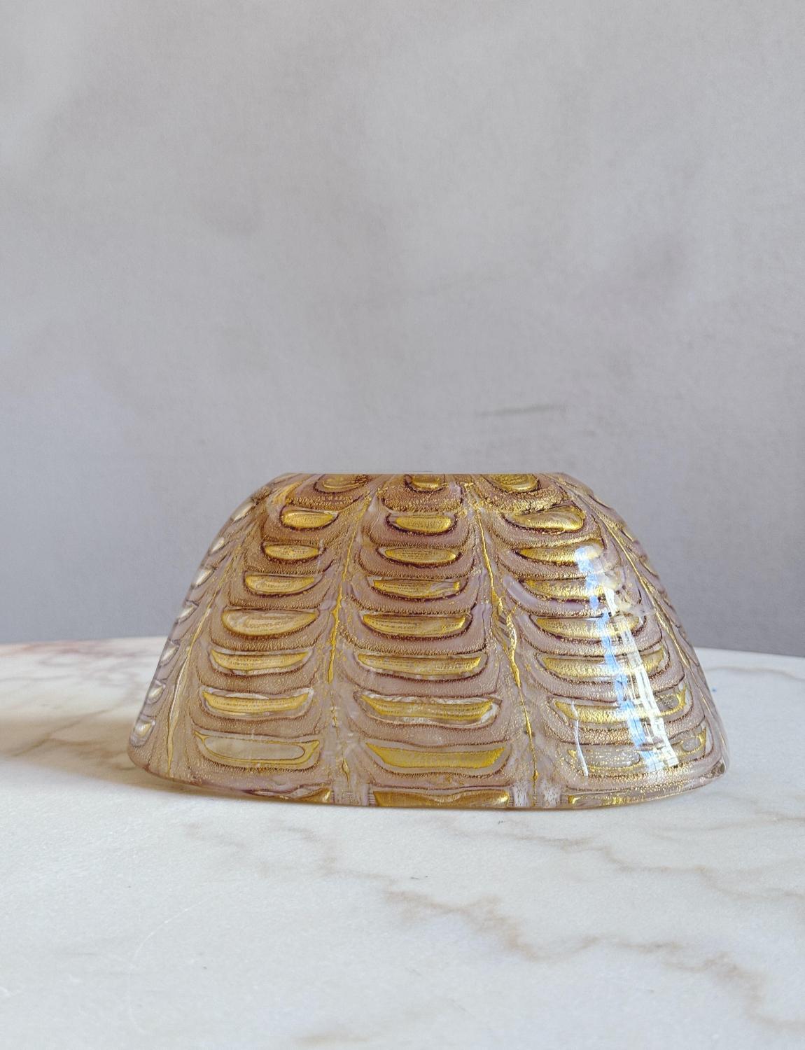 Verre 1960 Ercole Barovier Bol italien en verre de Murano doré en vente