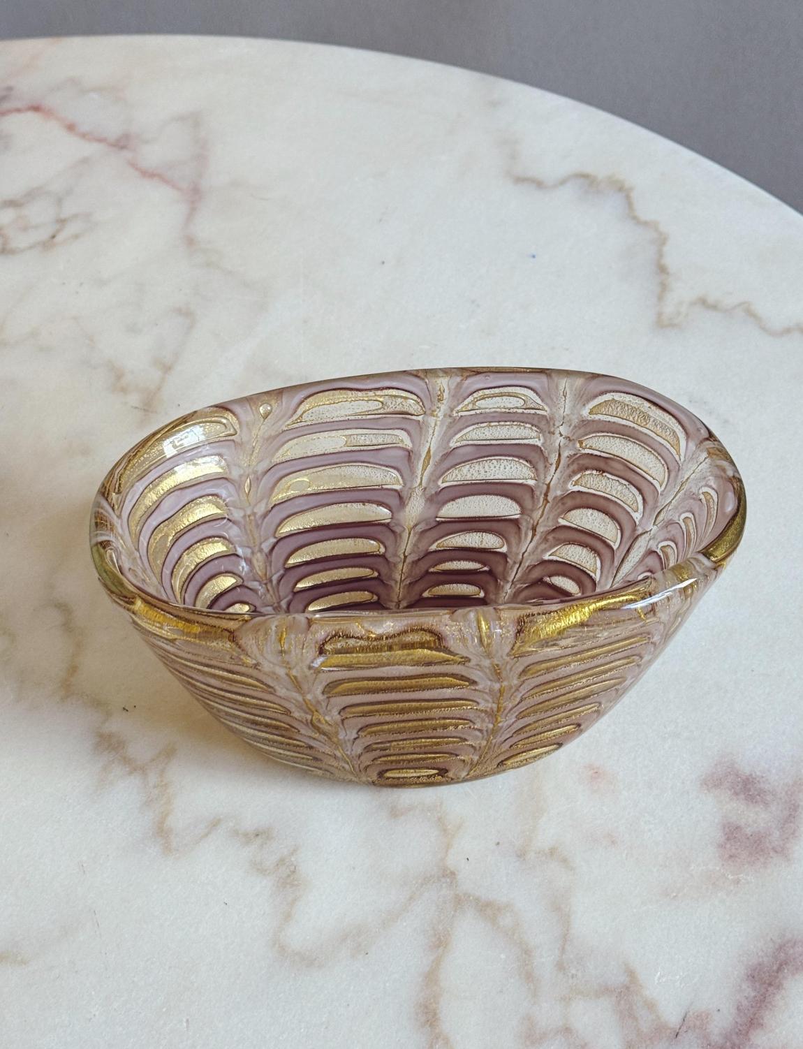 1960 Ercole Barovier Bol italien en verre de Murano doré en vente 1