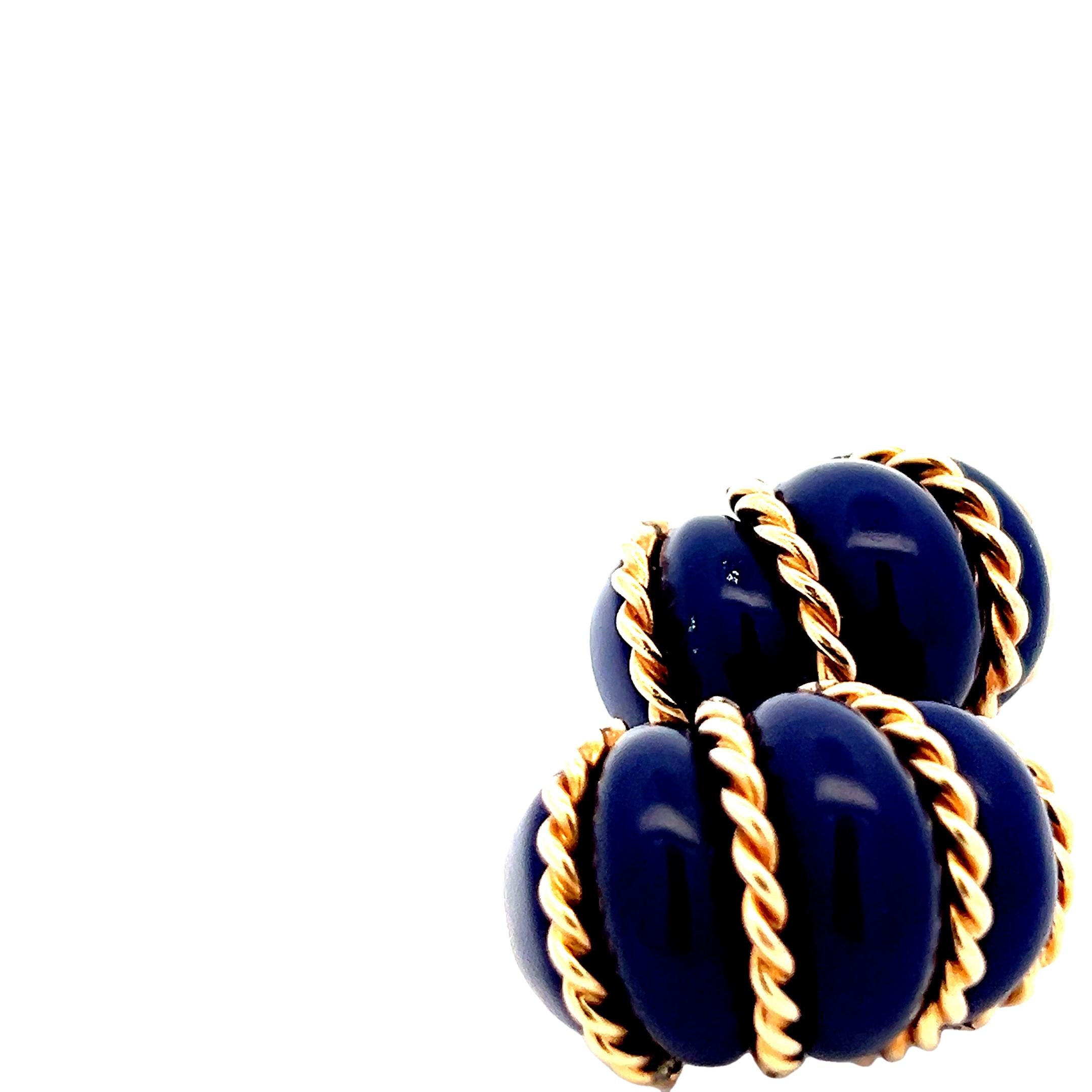 Cabochon Orecchini a clip a coste in oro 14K e agata blu di proprietà del 1960 in vendita