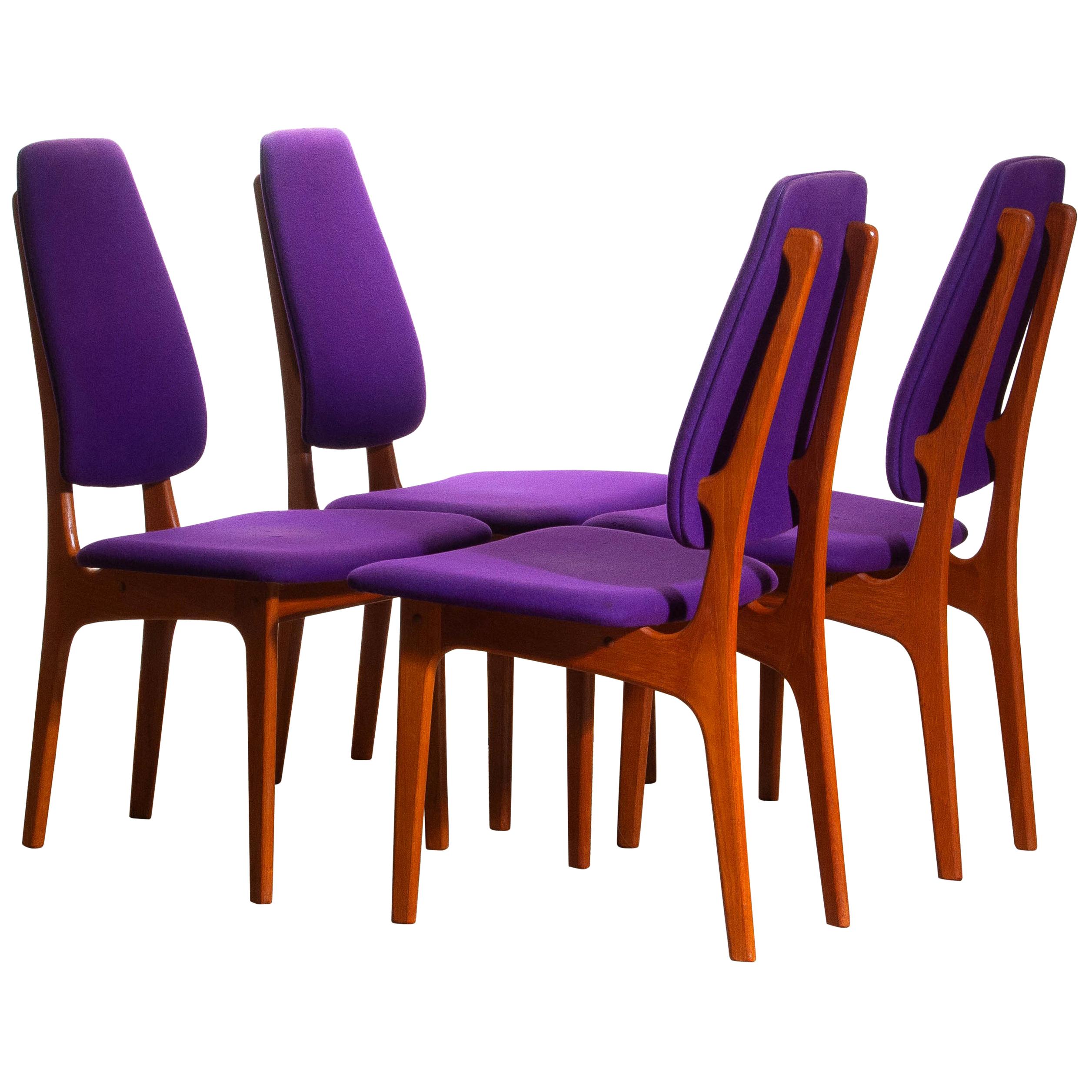 Rare set of four dining chairs from the 1960s in teak designed by Erik Buch for O.D. Möbler A.S., Denmark.
Beautiful aspect are the slim and high back rests.
Chairs are marked 