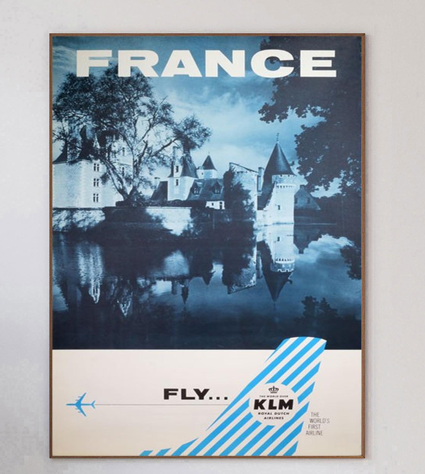 With fabulous artwork from French artist Guy Georget who worked on many Air France posters of the era, this poster promoting the airlines routes to Mexico was created in 1962. Air France was created in 1933 after a merger of multiple French airlines