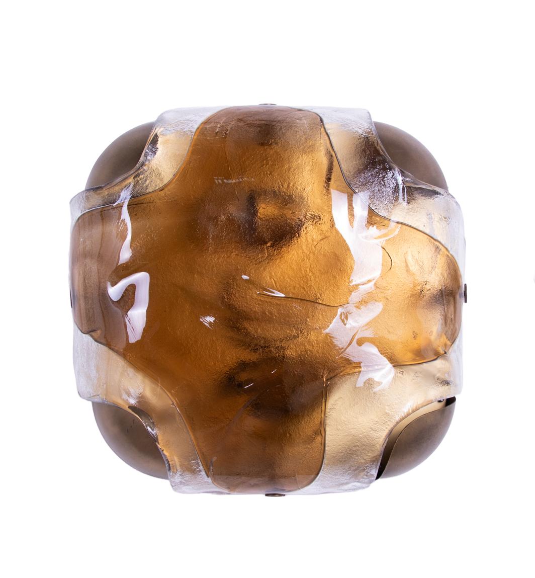 1960 Deutscher Kaiser Bernstein Murano Flush Mount Glas & Messing (Moderne der Mitte des Jahrhunderts) im Angebot