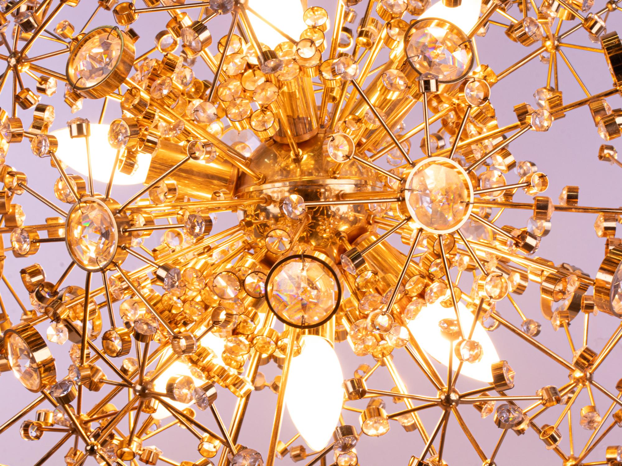 1960 Germany Palwa Sputnik Chandelier Swarovski Crystal & Gilt Brass In Good Condition For Sale In Niederdorfelden, Hessen