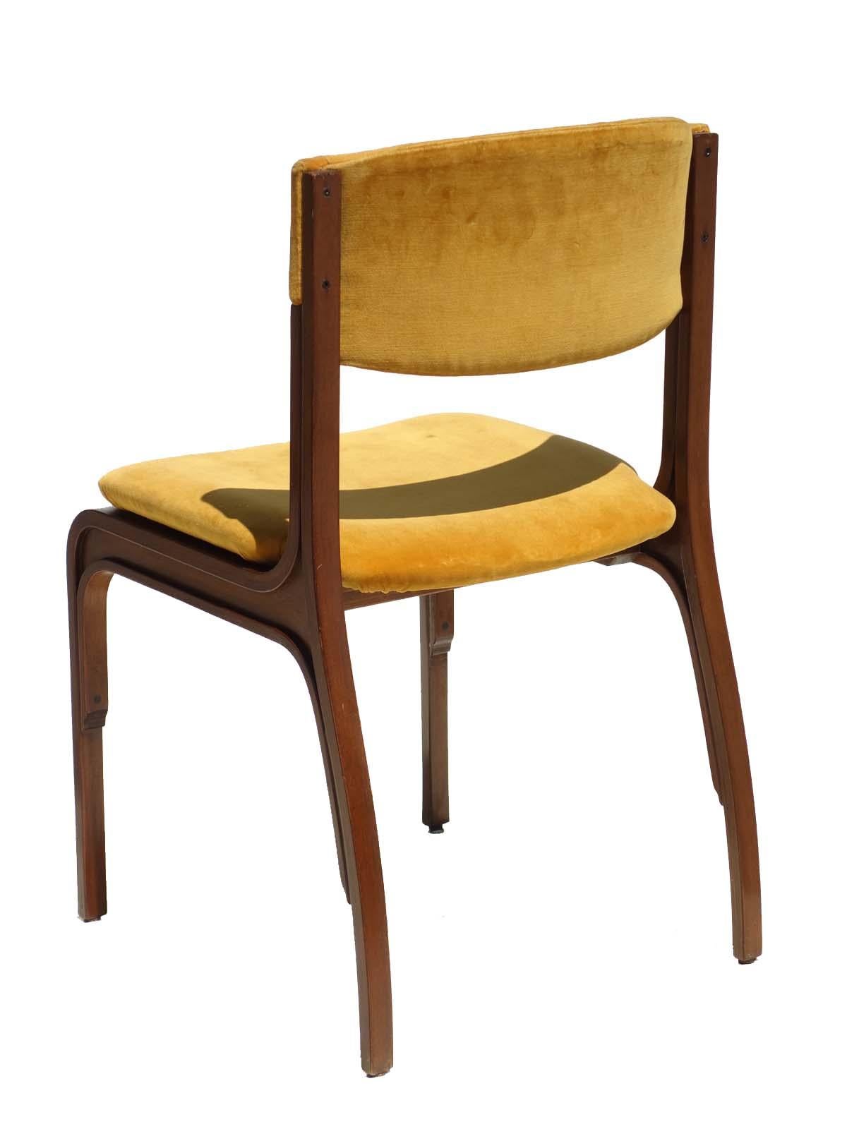 1960 Gianfranco Frattini for Cantieri Carugati Italian Design Chairs, Set of 4 In Excellent Condition In Brescia, IT