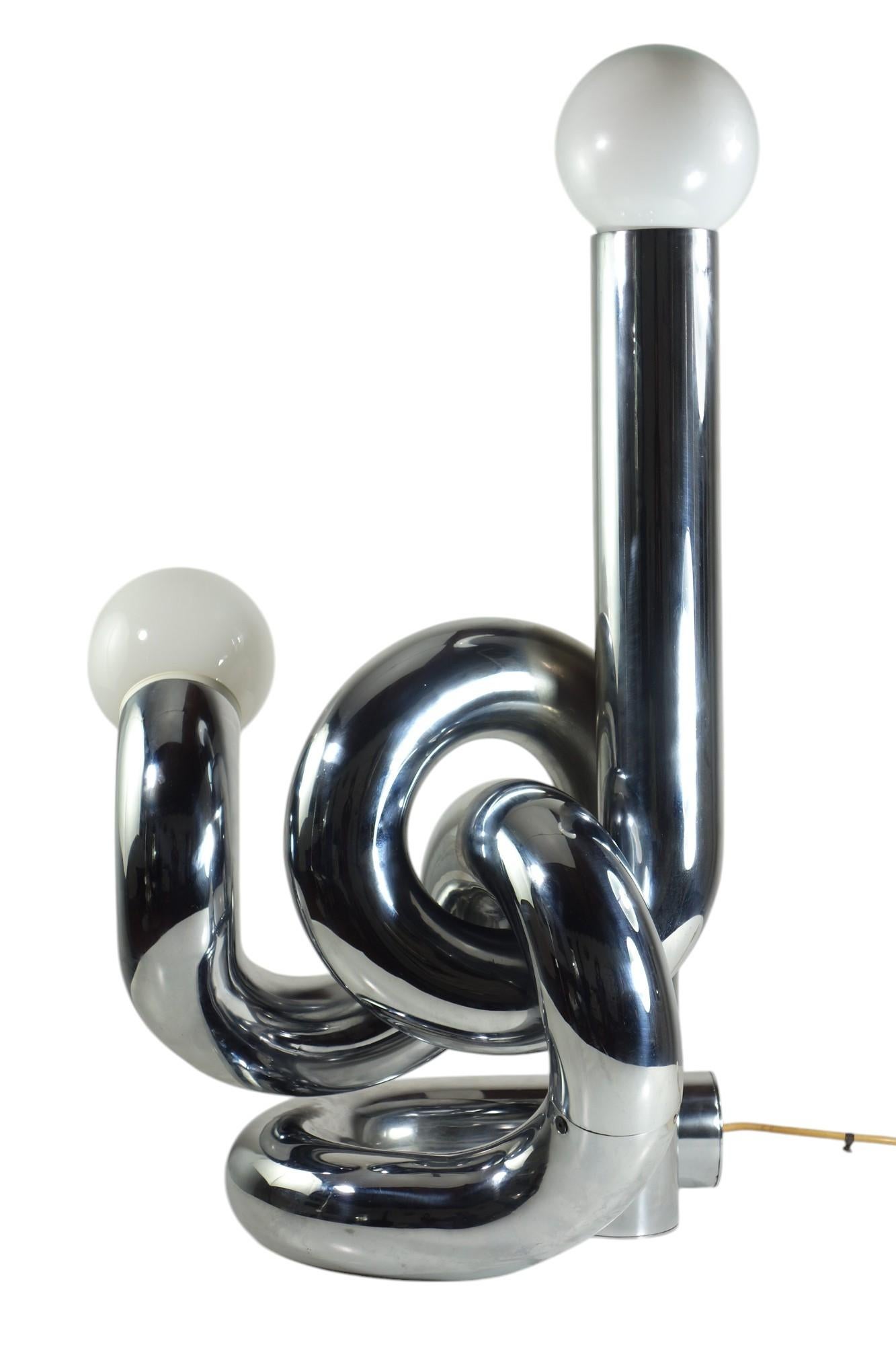 1960 Giovanni Banci Lampada da tavolo scultura organica di design italiano Space Age Chrome in vendita 1