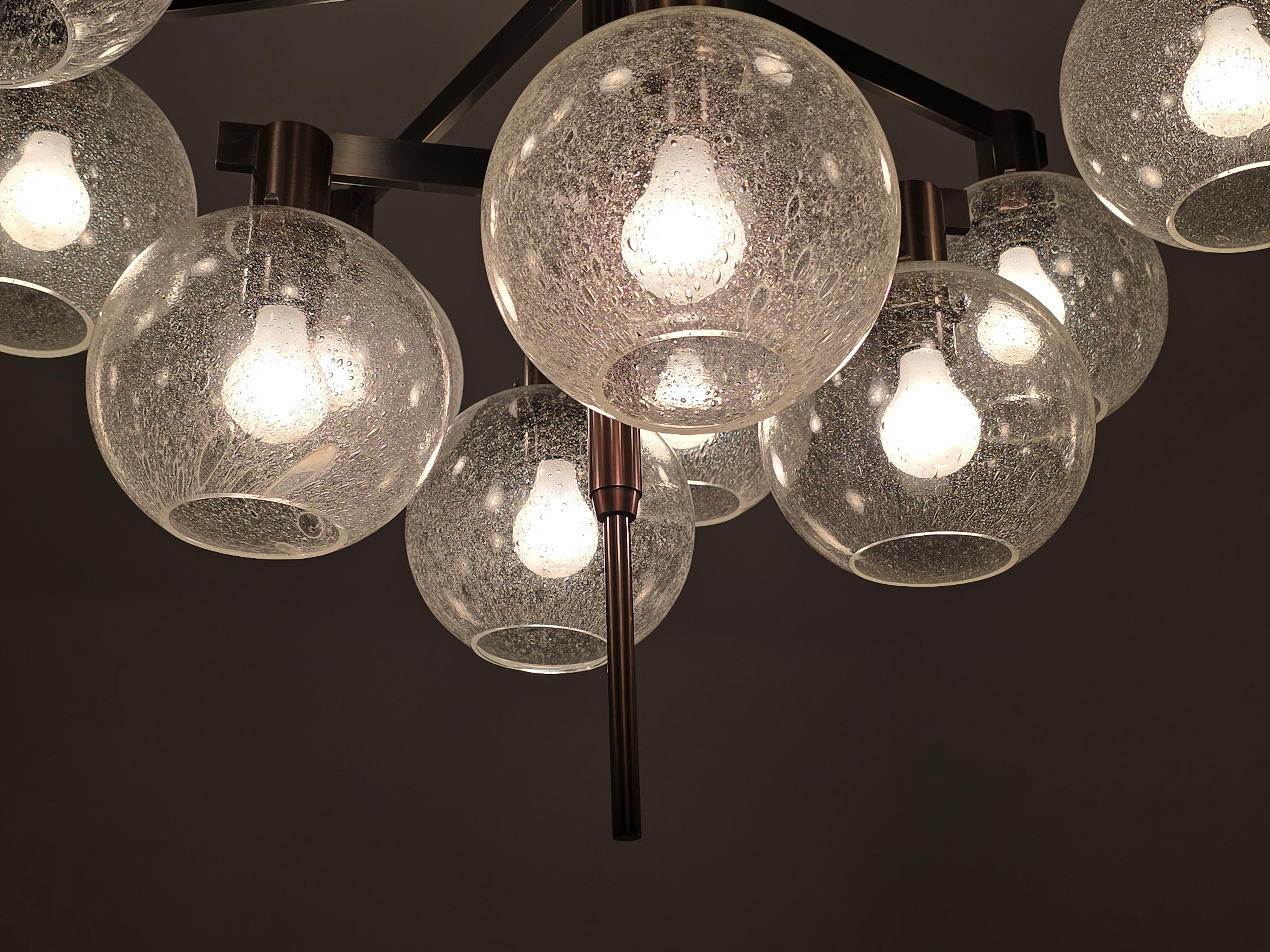 Metà XX secolo 1960  Lampadario in ottone antico Hans-Agne Jakobsson  Modello 348/12 in vendita