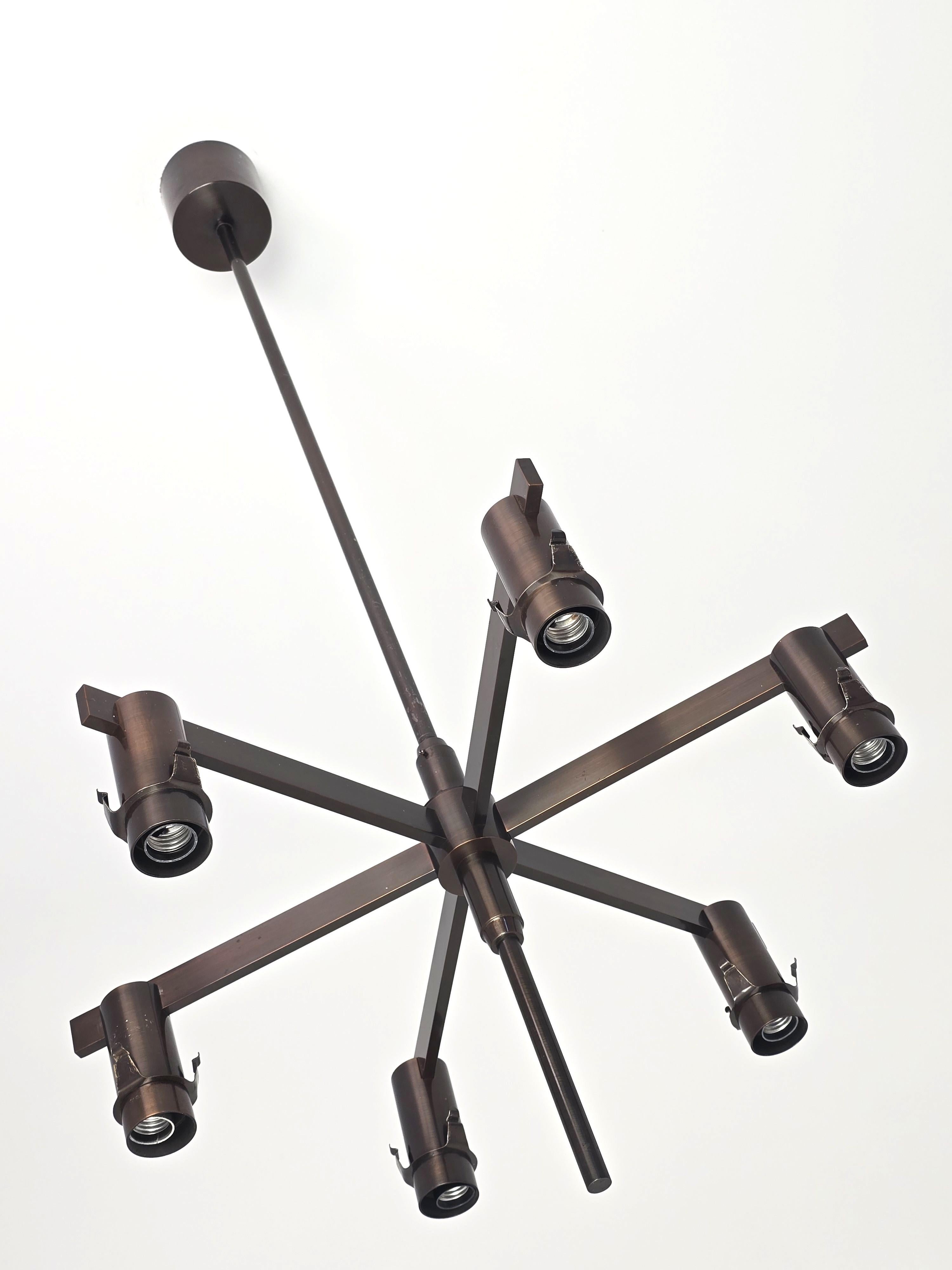 Mid-Century moderno 1960 Lampadario Hans-Agne Jakobsson in ottone antico modello 348/6 in vendita