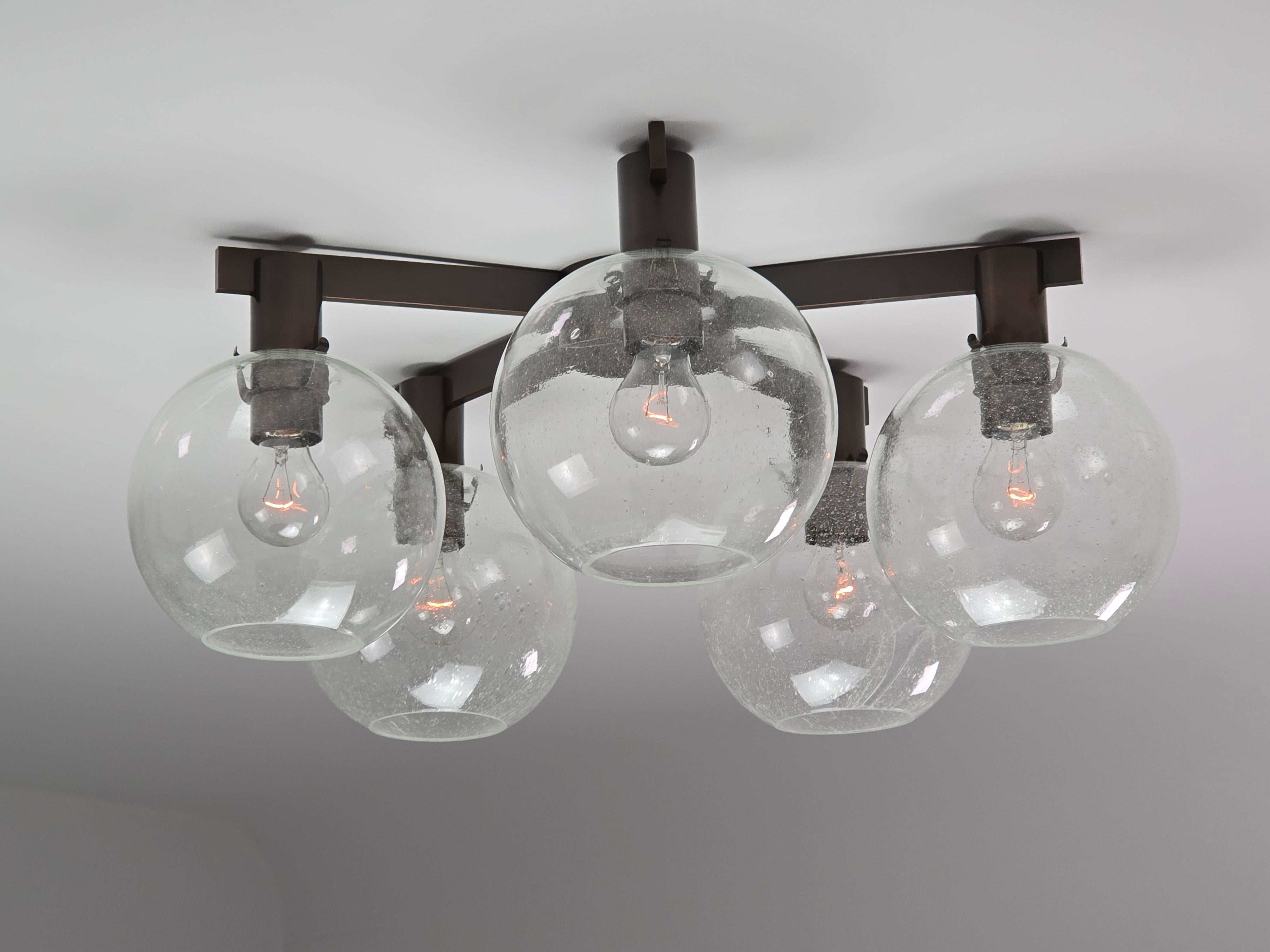 Mid-Century moderno 1960 Hans-Agne Jakobsson Flush Mount  in ottone antico Model T376-5 in vendita