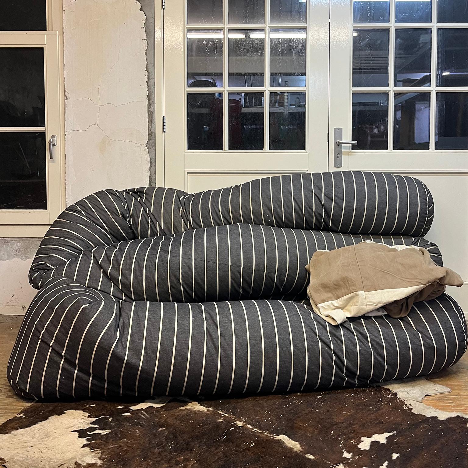 1960, Hans Roebers, Original Snake Couch, redone in Brown and White Fabric in 90 For Sale 2