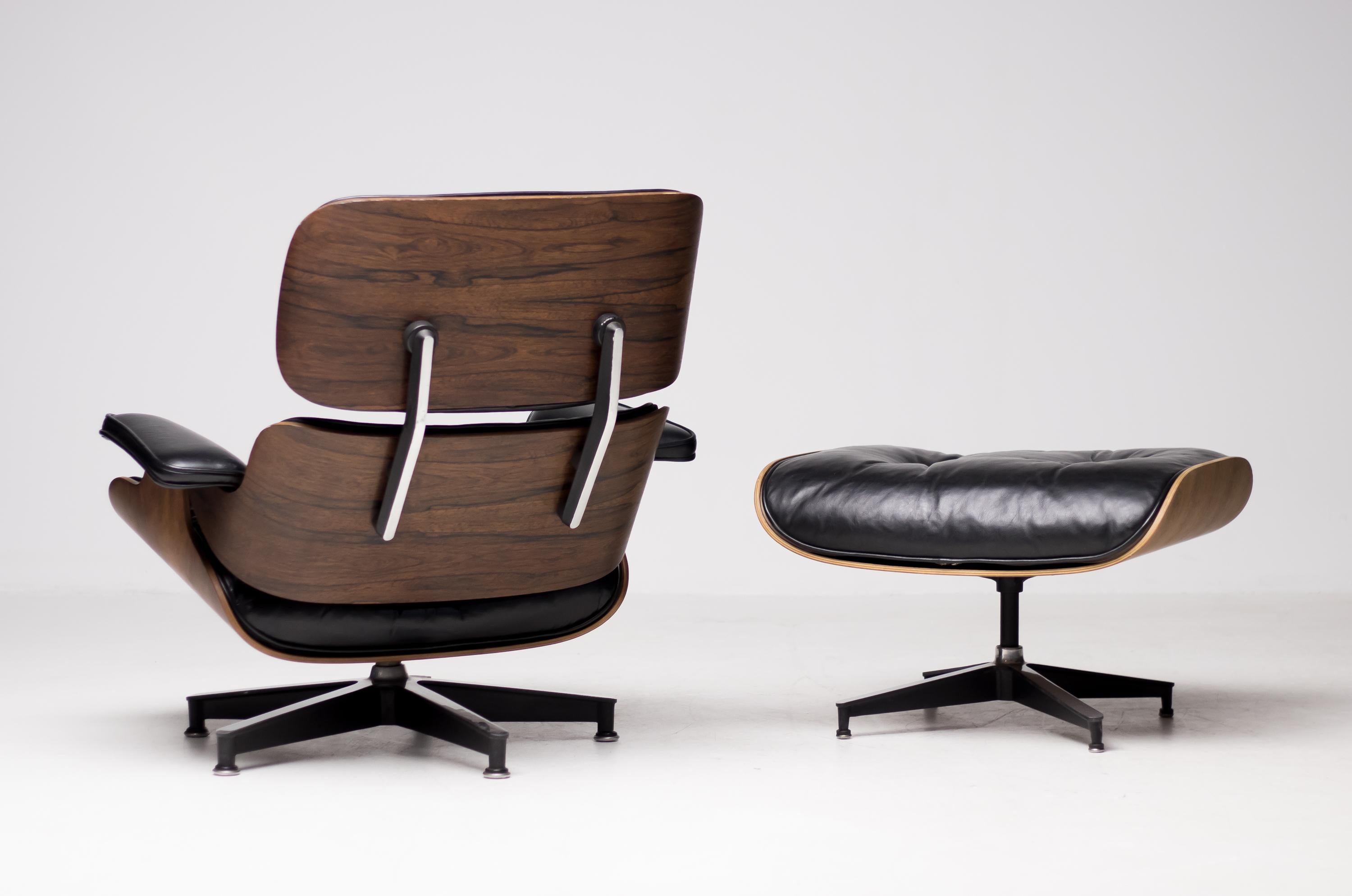 American 1960 Herman Miller Eames Rosewood 670/671 Lounge Chair and Ottoman, Number 305