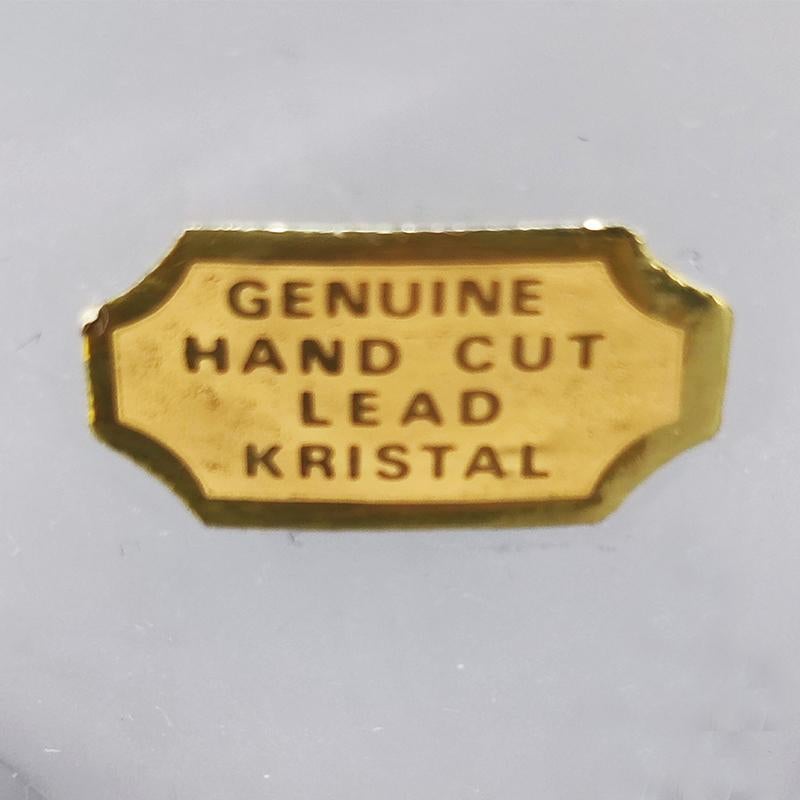 1960  Seau à glace avec 6 verres en cristal au plomb taillé à la main par Kristal en vente 3