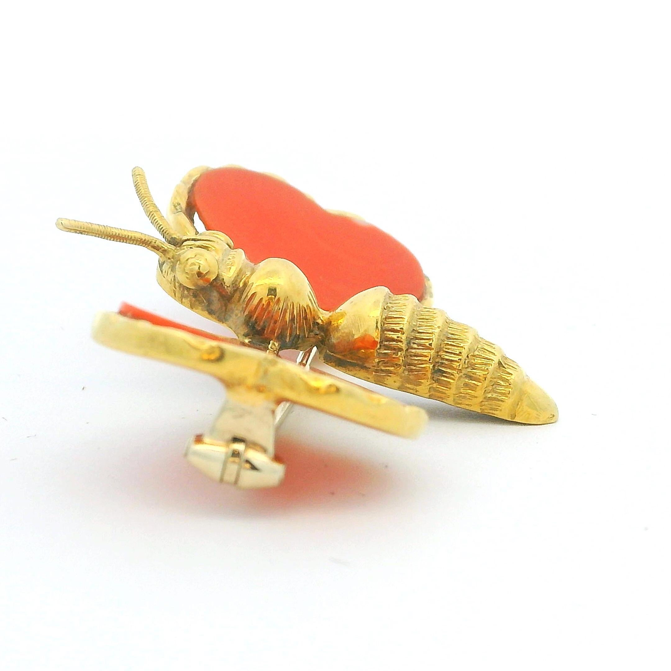 1960 Italienische 18K Gold Korallen Schmetterling Brosche - Herzförmige Flügel - 10.18g im Angebot 1