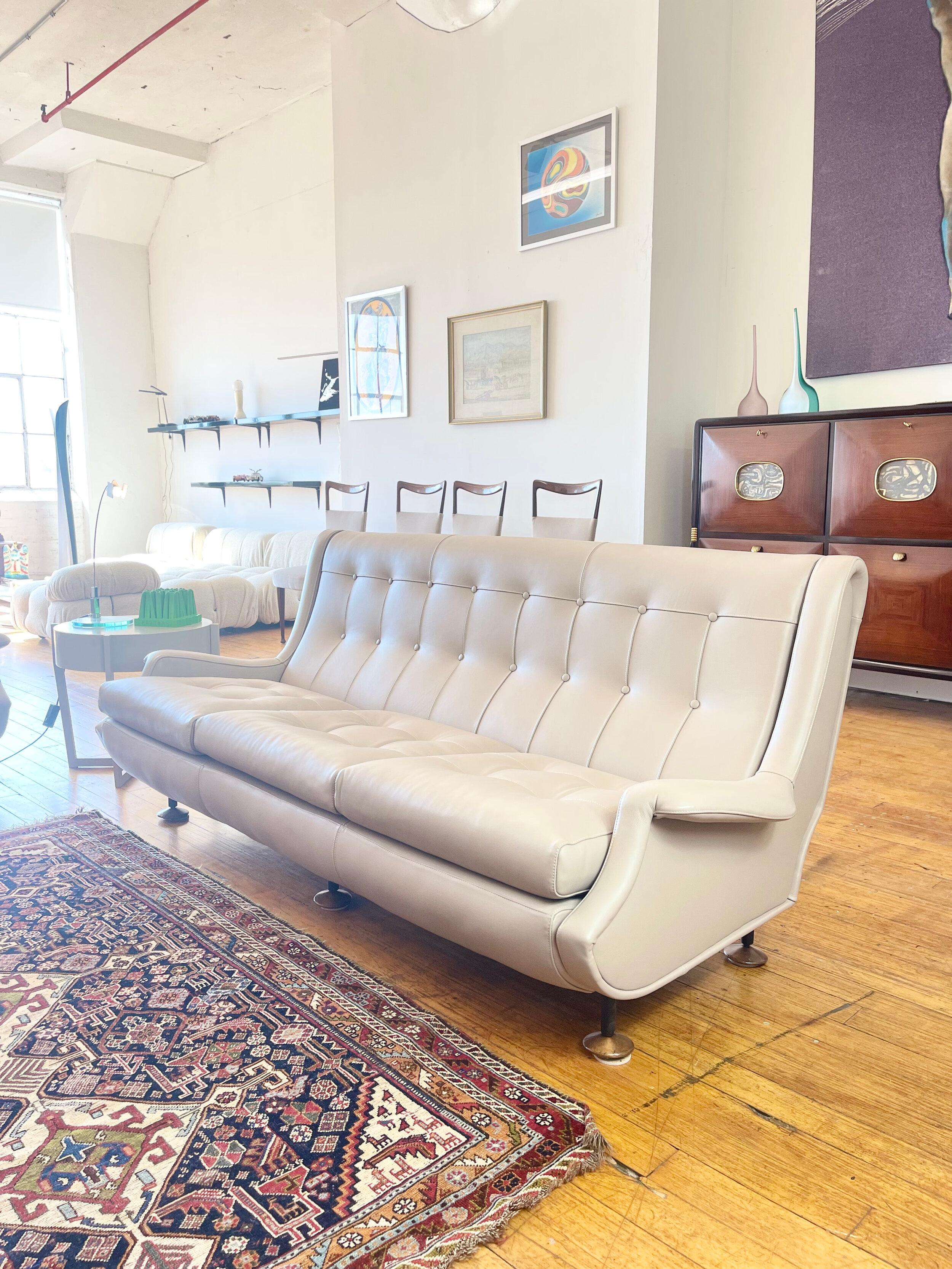 1960 Italian Leather Sofa 'Regent' Designed by Marco Zanuso for Arflex For Sale 12