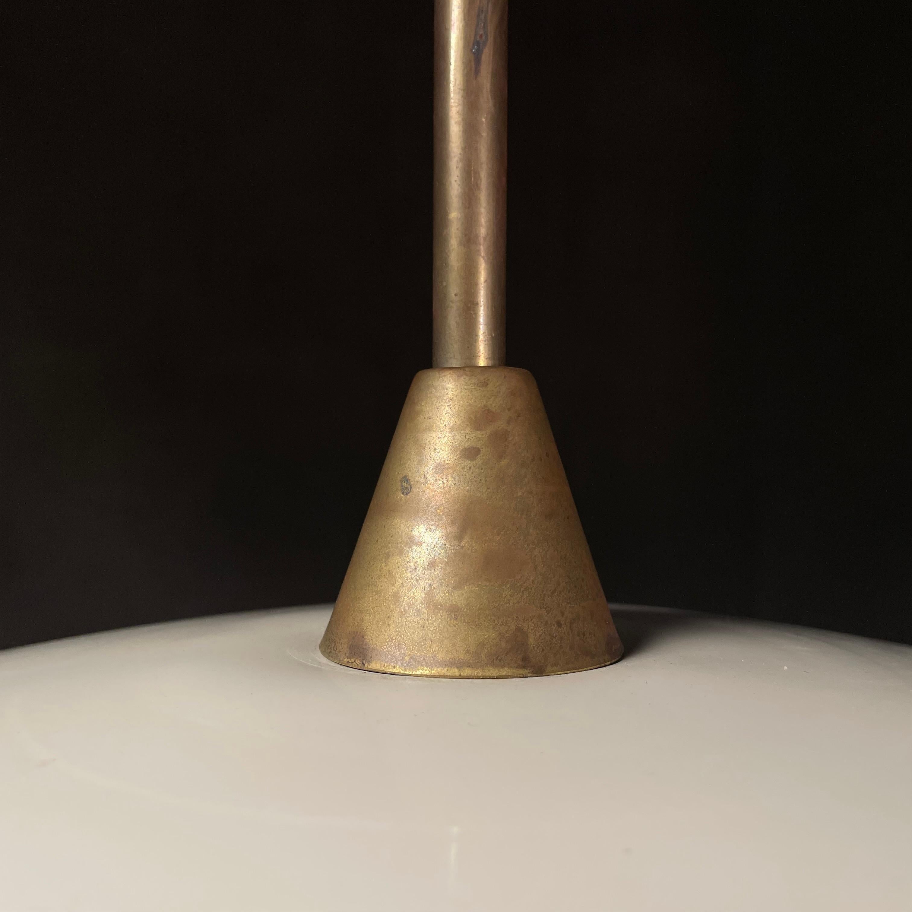 Mid-Century moderno 1960 Lampada a sospensione italiana di metà secolo moderno in vendita