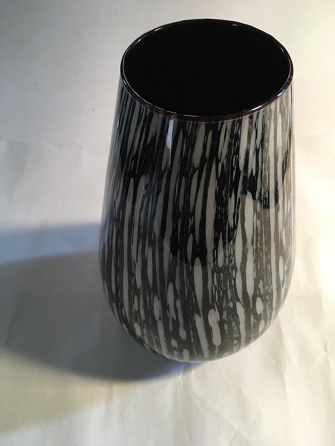 1960 Italian Modern Design Vase in Black and White Blown Glass 4