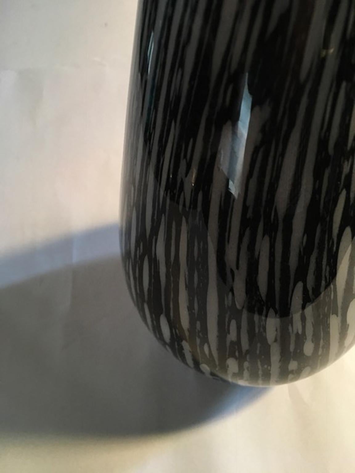 1960 Italian Modern Design Vase in Black and White Blown Glass 7