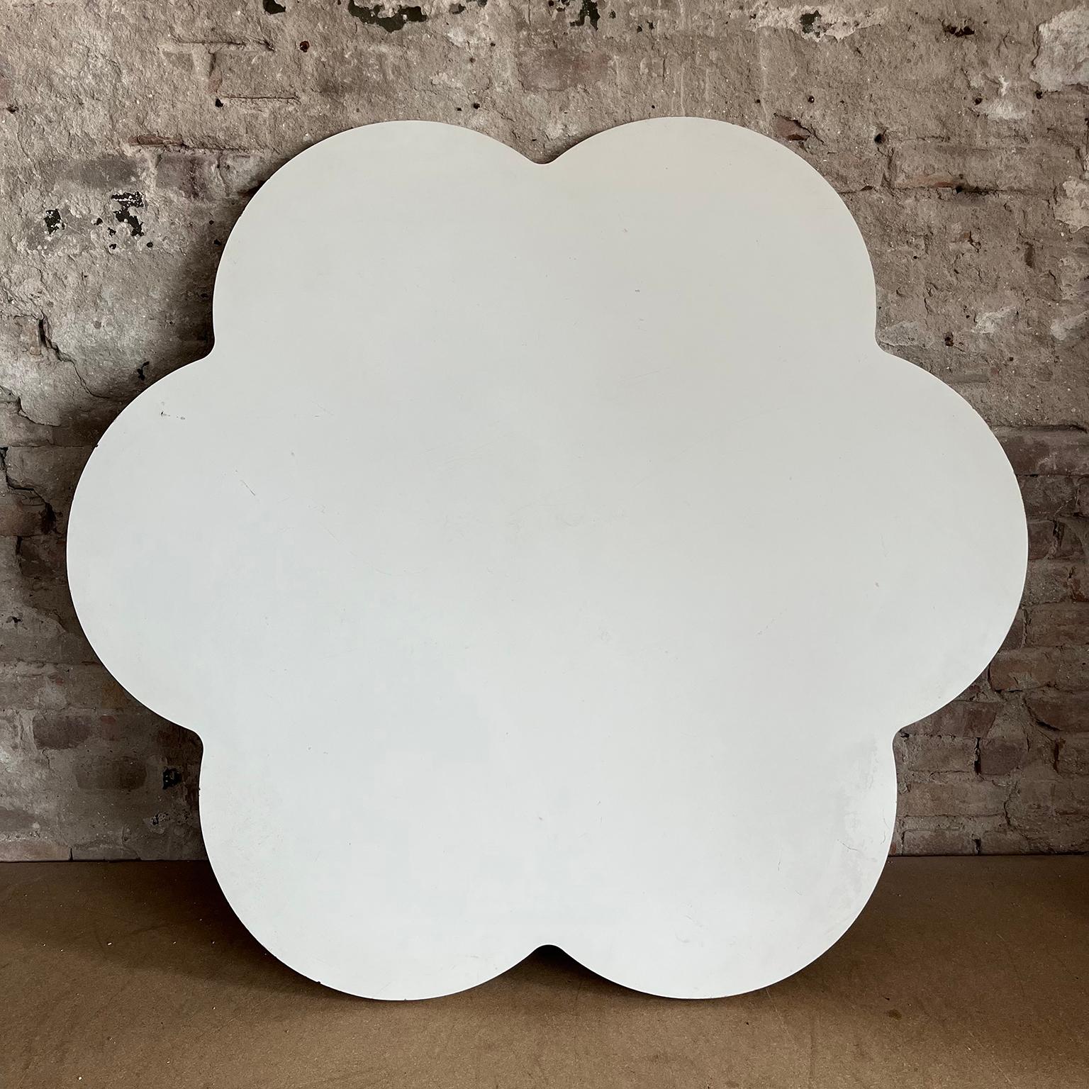 Table basse Pop Art « Le Cloud » en stratifié blanc de Kho Liang Ie pour Artifort, 1960 en vente 8