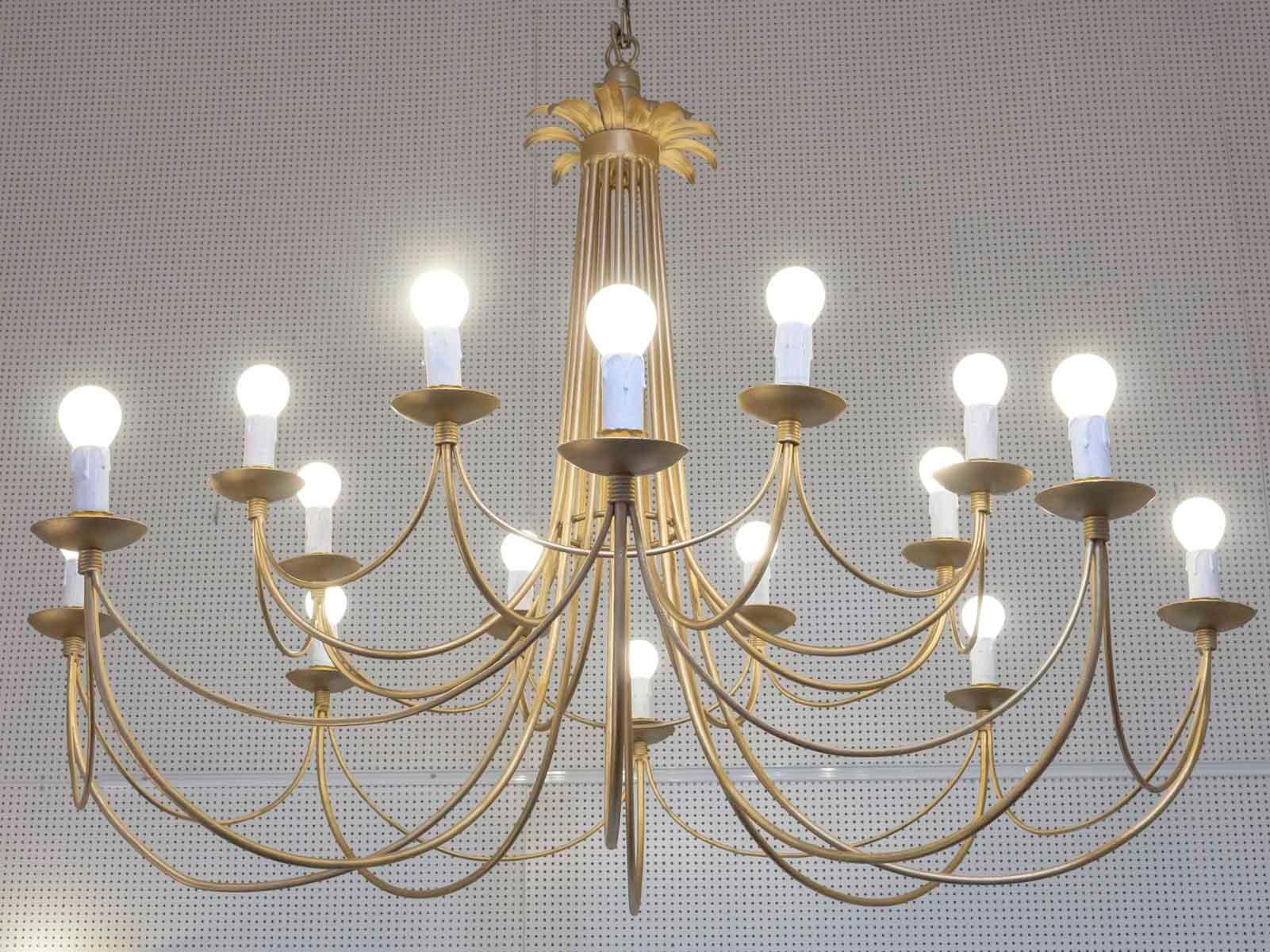 Großer 16-Licht-Kronleuchter von Maison Roche, 1960 im Angebot 2